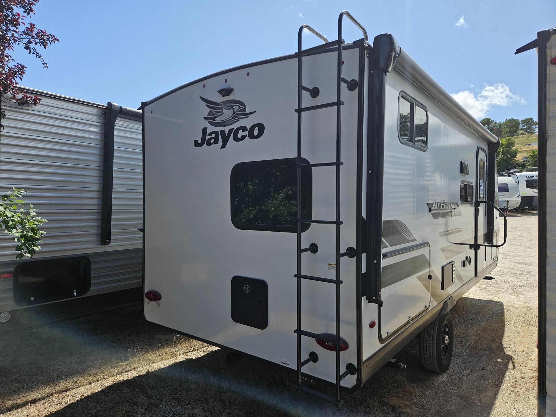2026 Jayco 2026 Jayco Jay Feather Air - thumbnail 3