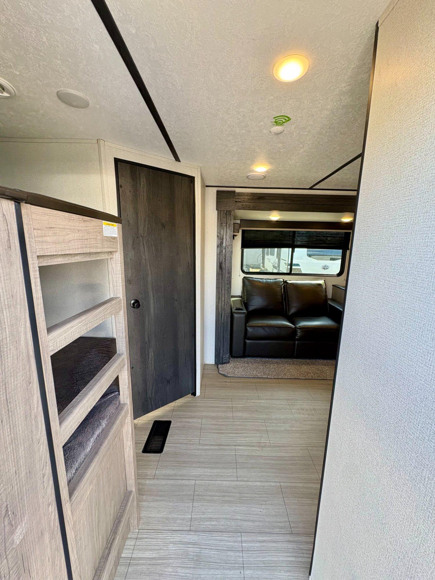 2021 Keystone RV 2021 Keystone RV Hideout - thumbnail 12