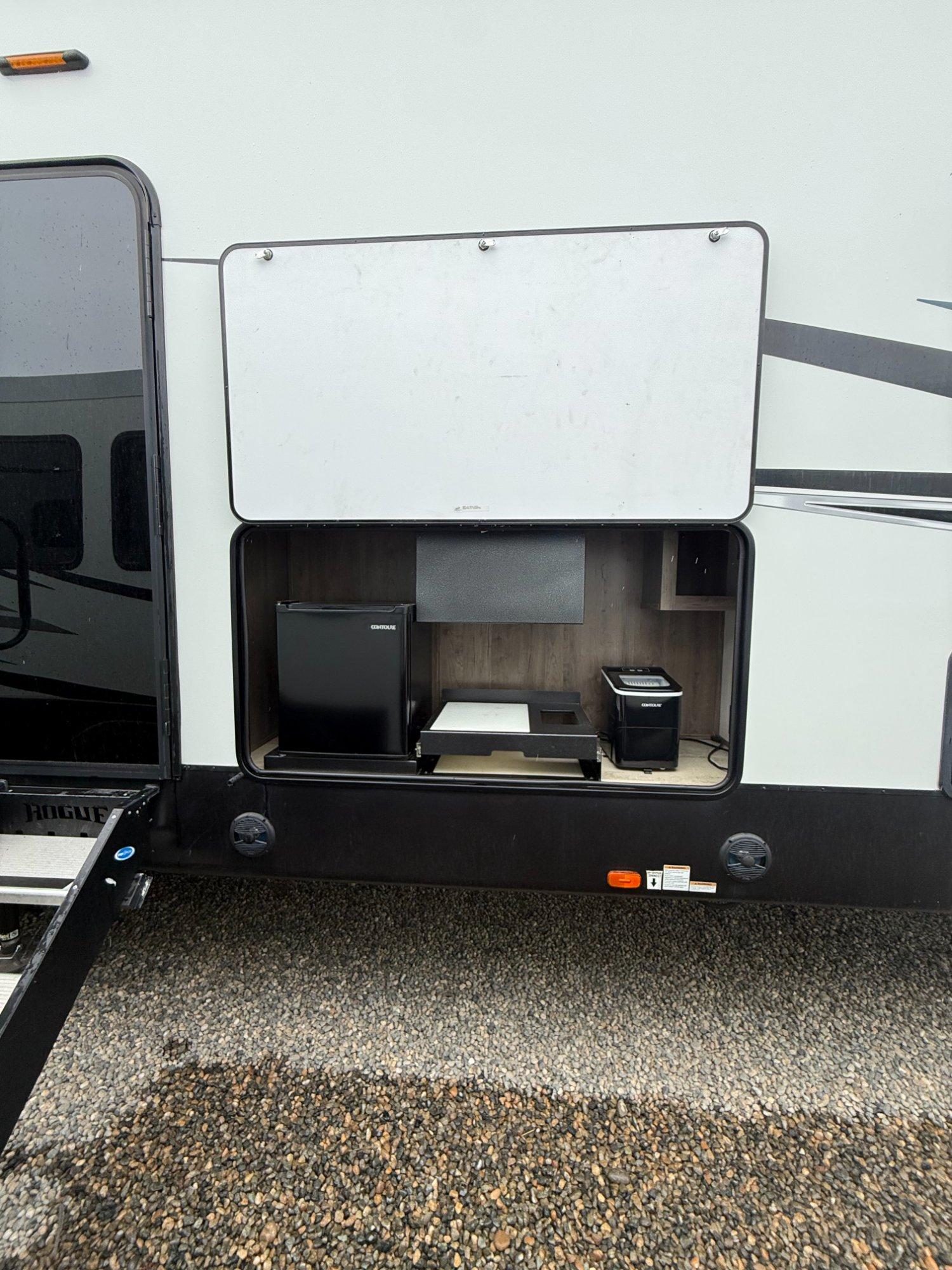 2021 Forest River RV 2021 Forest River RV Rogue Armor - thumbnail 14