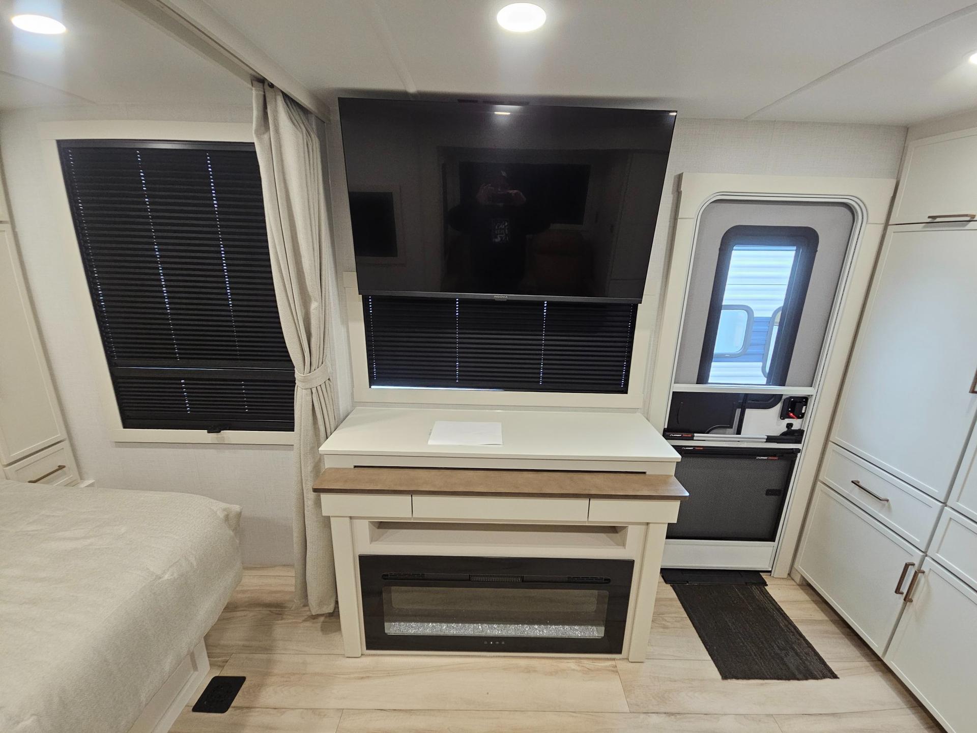 2026 Brinkley RV 2026 Brinkley RV Model I - thumbnail 8