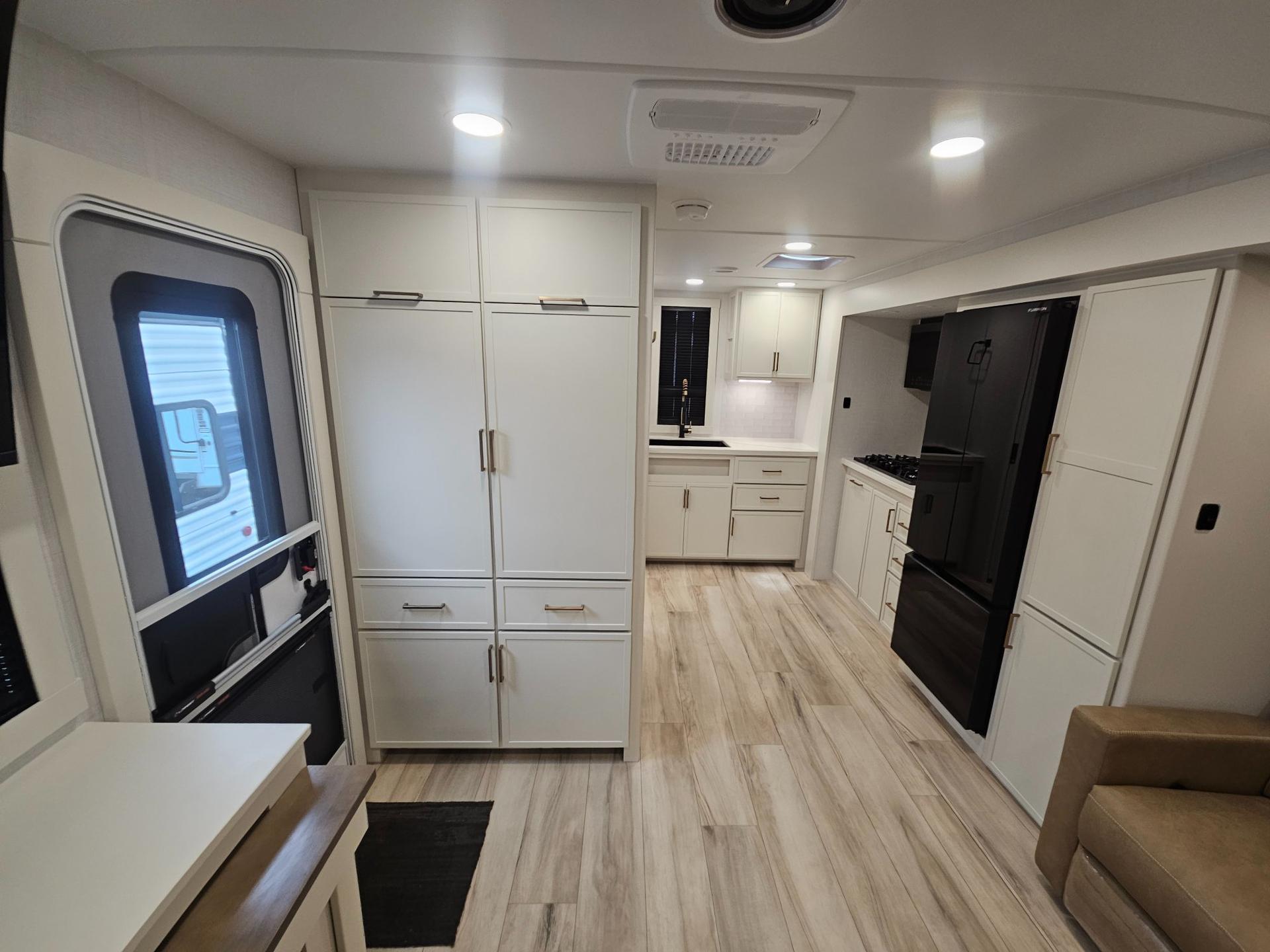 2026 Brinkley RV 2026 Brinkley RV Model I - thumbnail 12