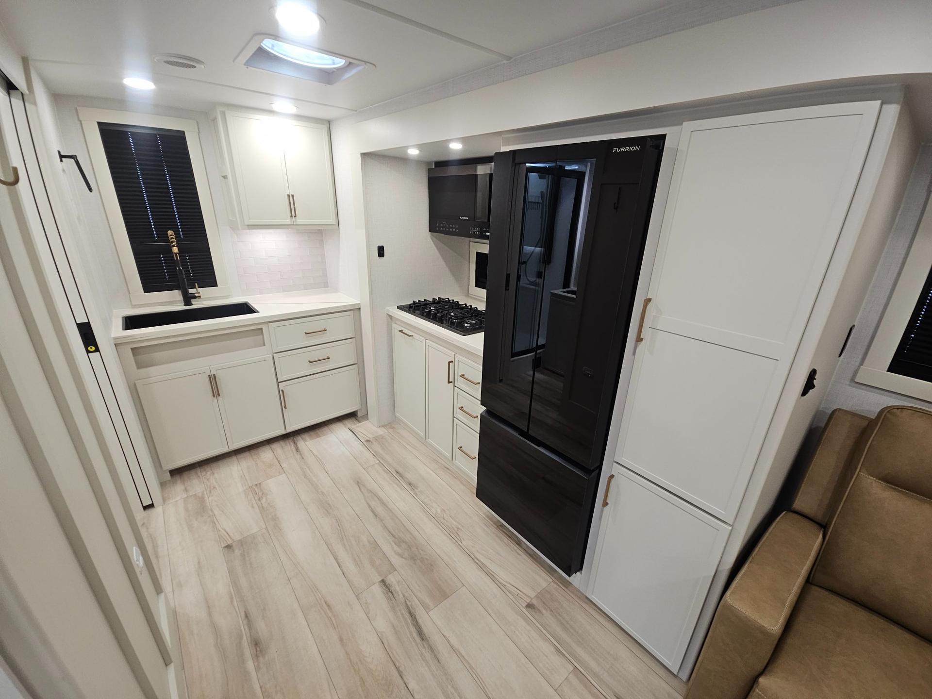 2026 Brinkley RV 2026 Brinkley RV Model I - thumbnail 18
