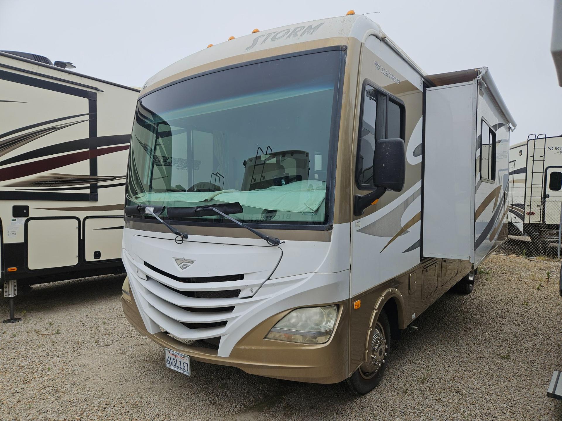 2012 Fleetwood RV 2012 Fleetwood RV Storm - thumbnail 4