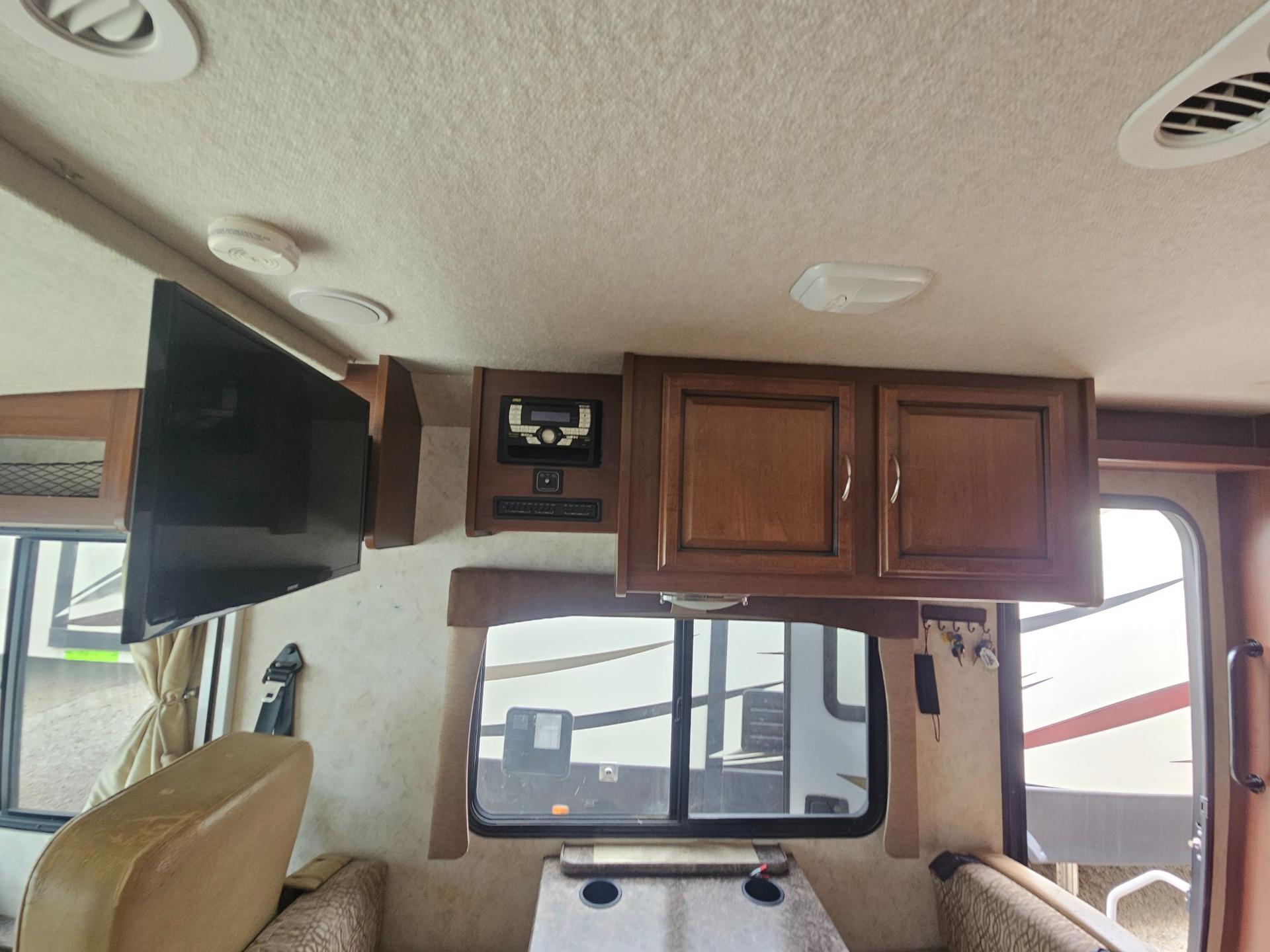 2012 Fleetwood RV 2012 Fleetwood RV Storm - thumbnail 7