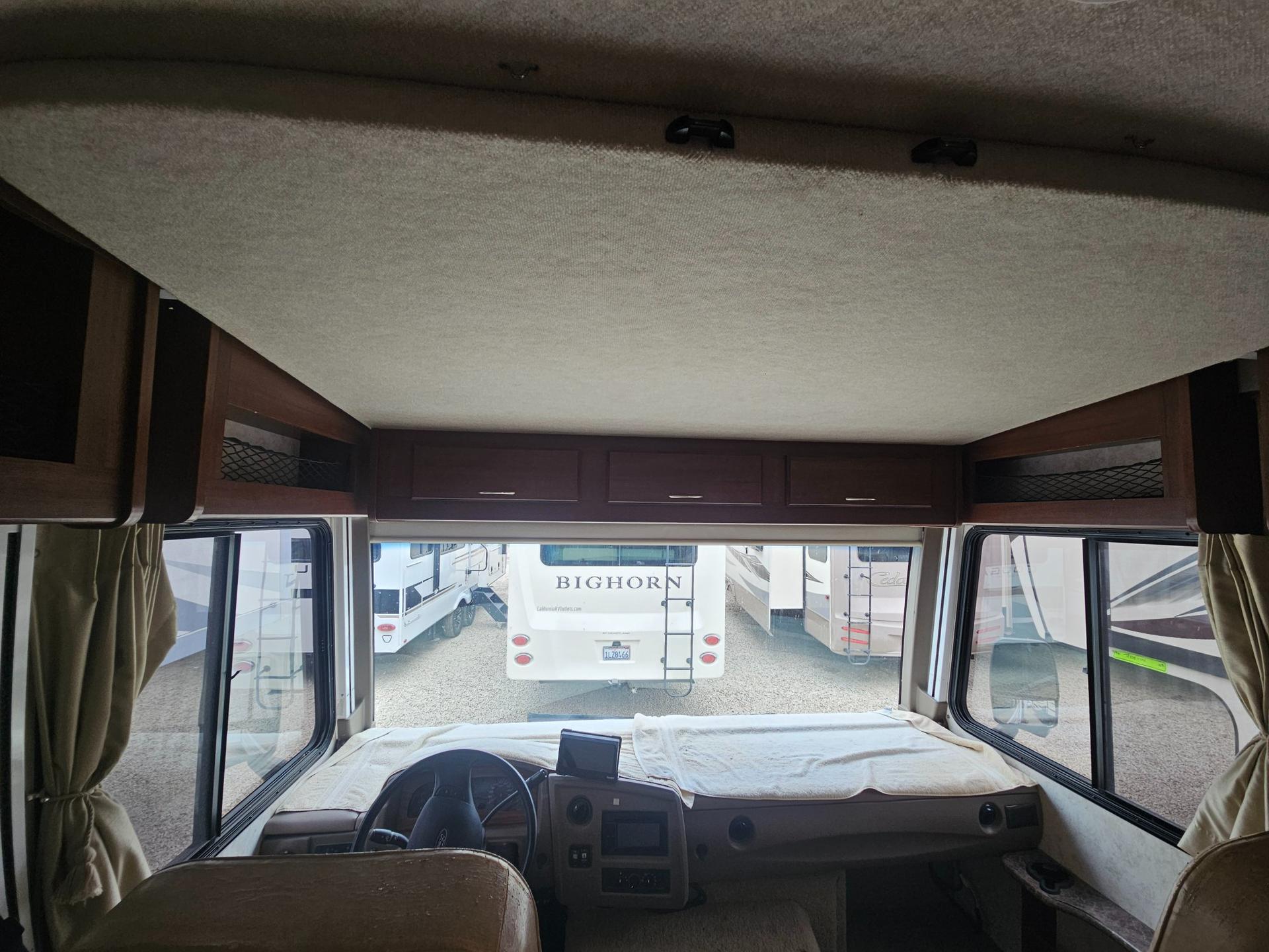 2012 Fleetwood RV 2012 Fleetwood RV Storm - thumbnail 27