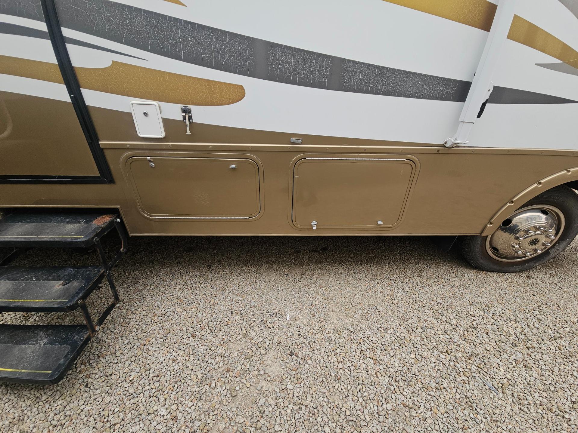 2012 Fleetwood RV 2012 Fleetwood RV Storm - thumbnail 29