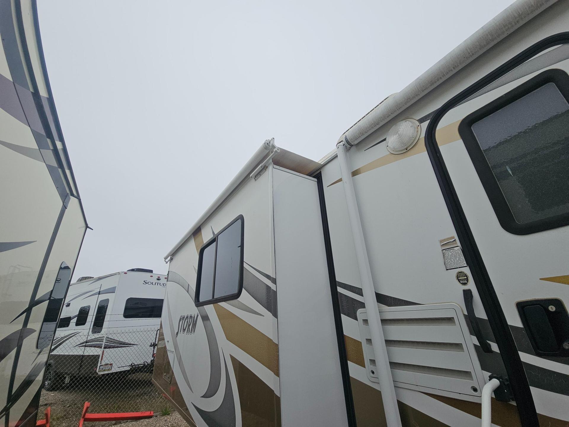 2012 Fleetwood RV 2012 Fleetwood RV Storm - thumbnail 30