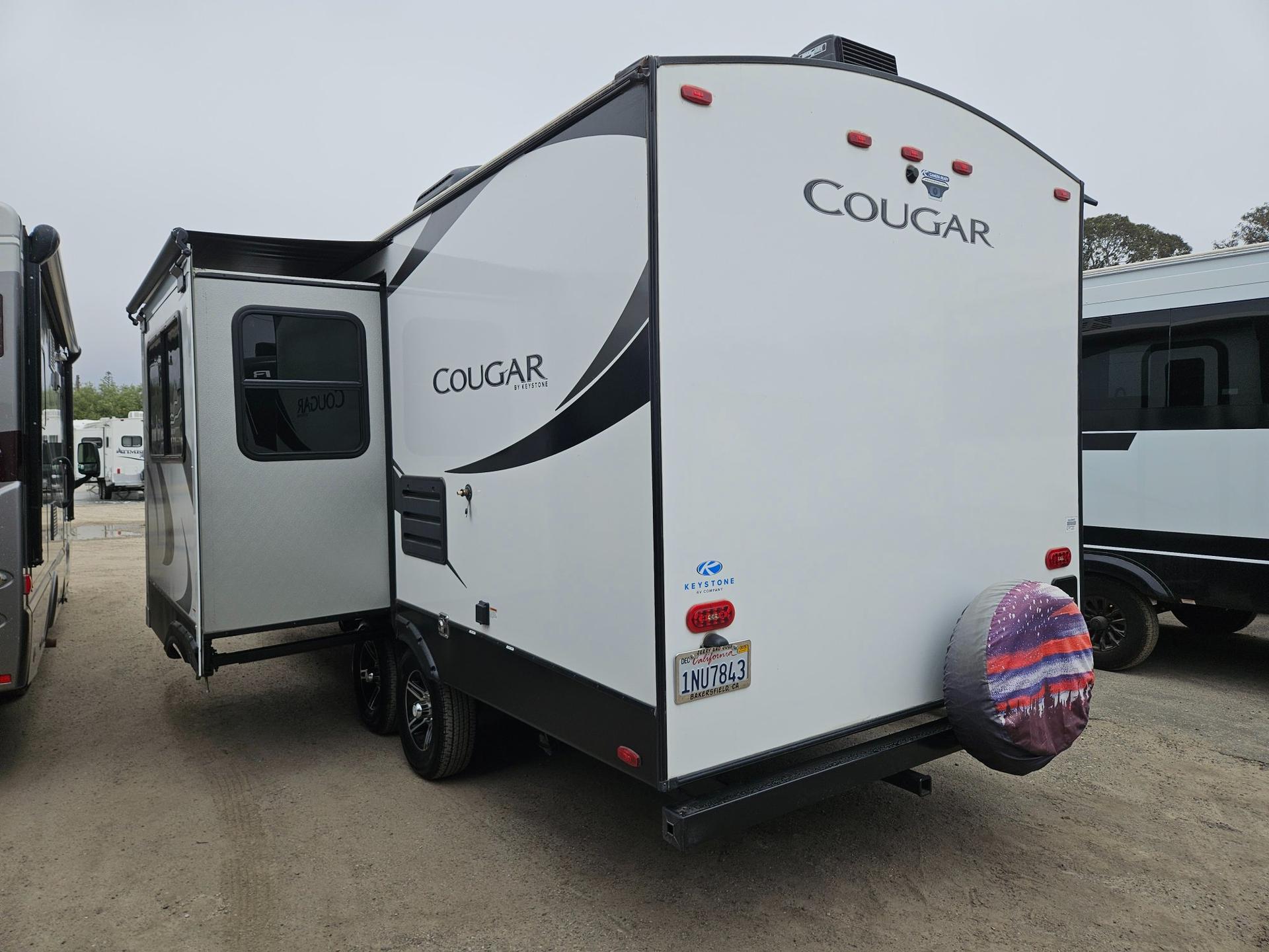 2022 Keystone RV 2022 Keystone RV Cougar - thumbnail 3