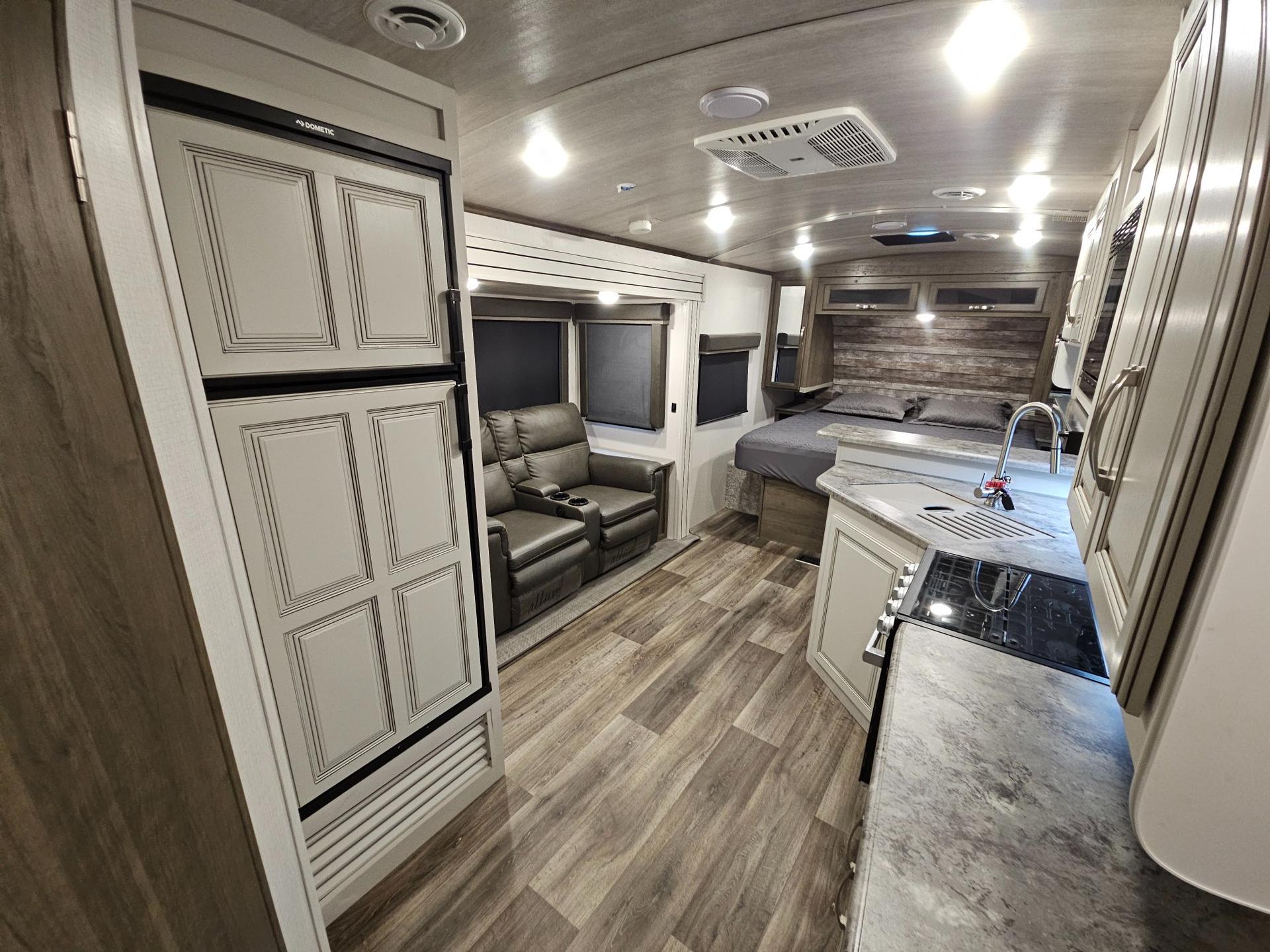 2022 Keystone RV 2022 Keystone RV Cougar - thumbnail 5