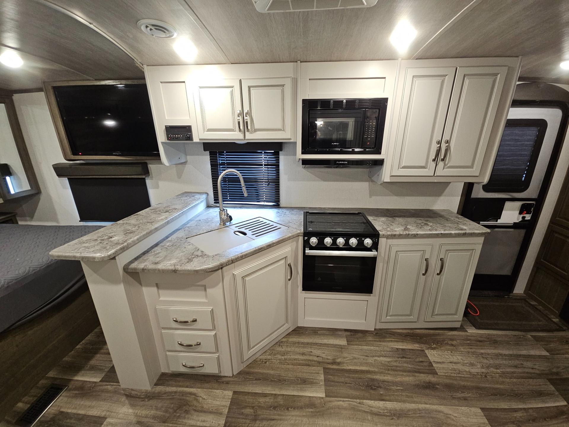 2022 Keystone RV 2022 Keystone RV Cougar - thumbnail 14