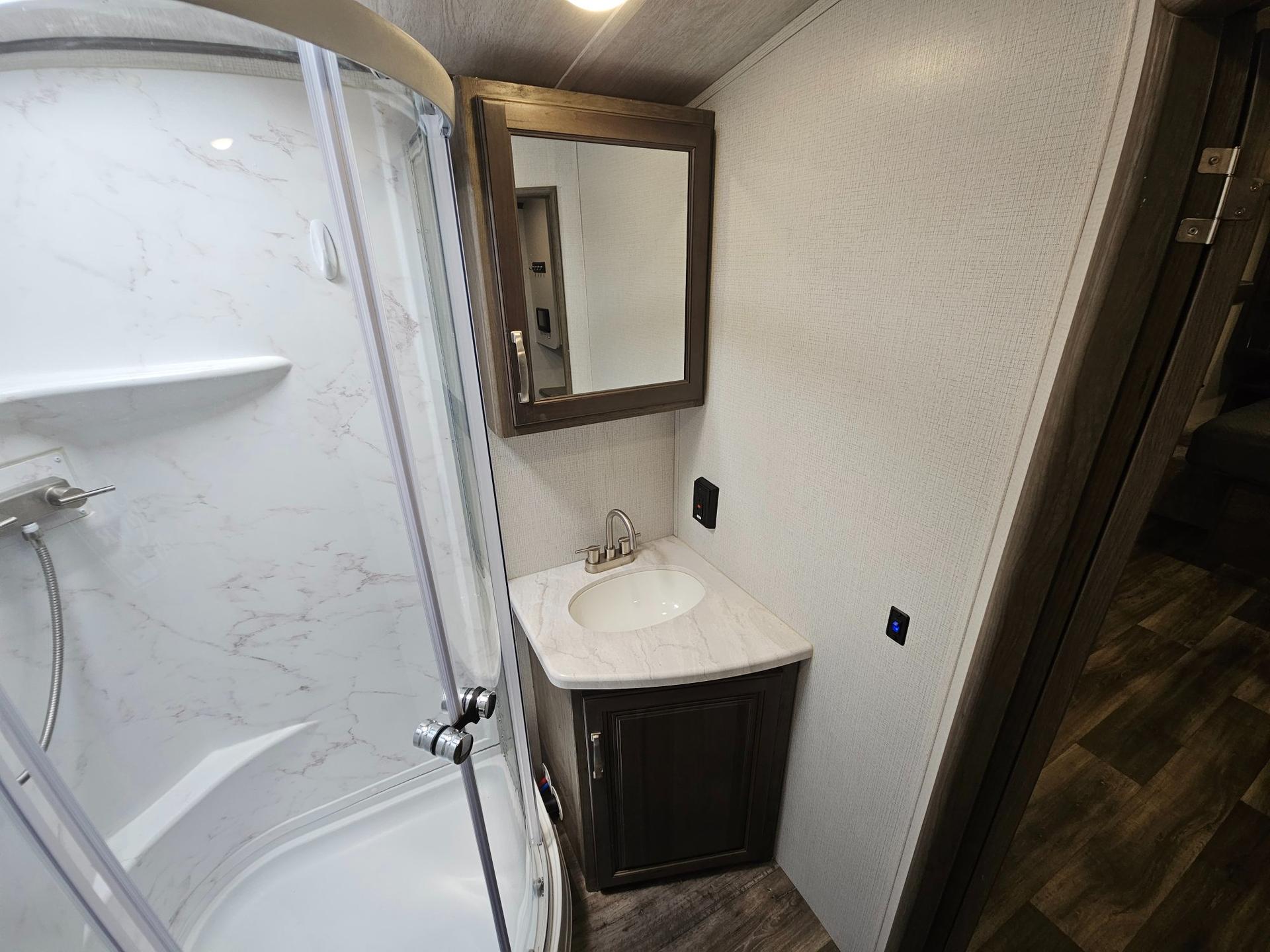 2022 Keystone RV 2022 Keystone RV Cougar - thumbnail 26