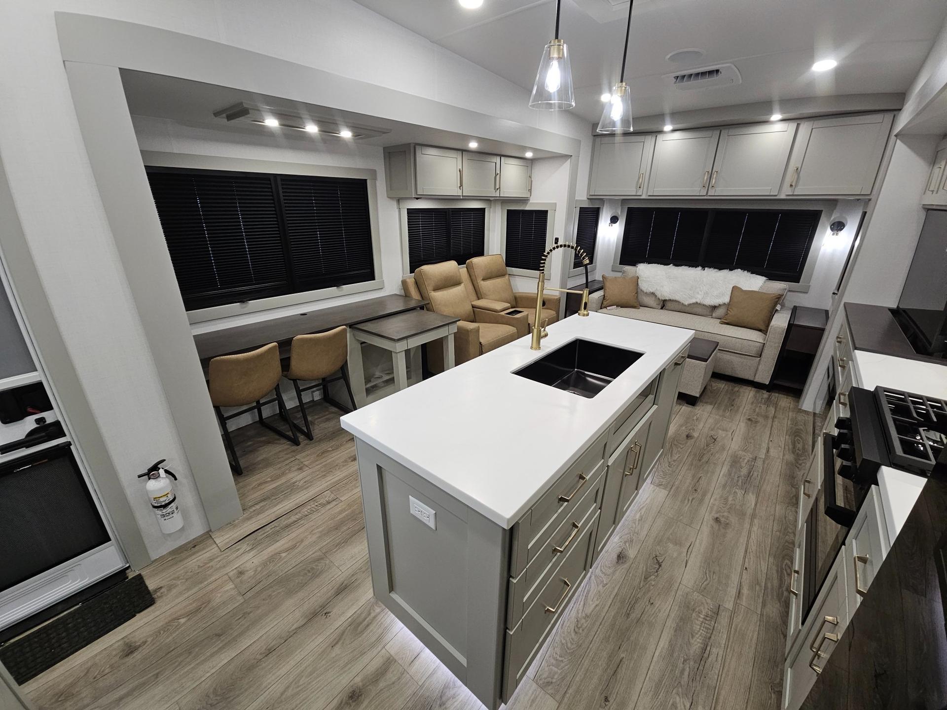 2026 Brinkley RV 2026 Brinkley RV Model Z - thumbnail 7