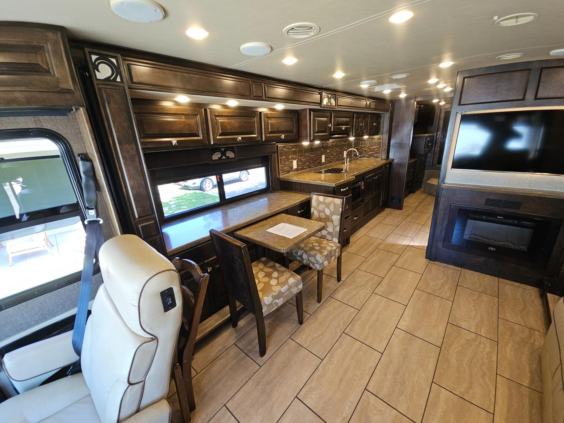 2017 Tiffin Motor Coach 2017 Tiffin Motor Coach Breeze - thumbnail 6