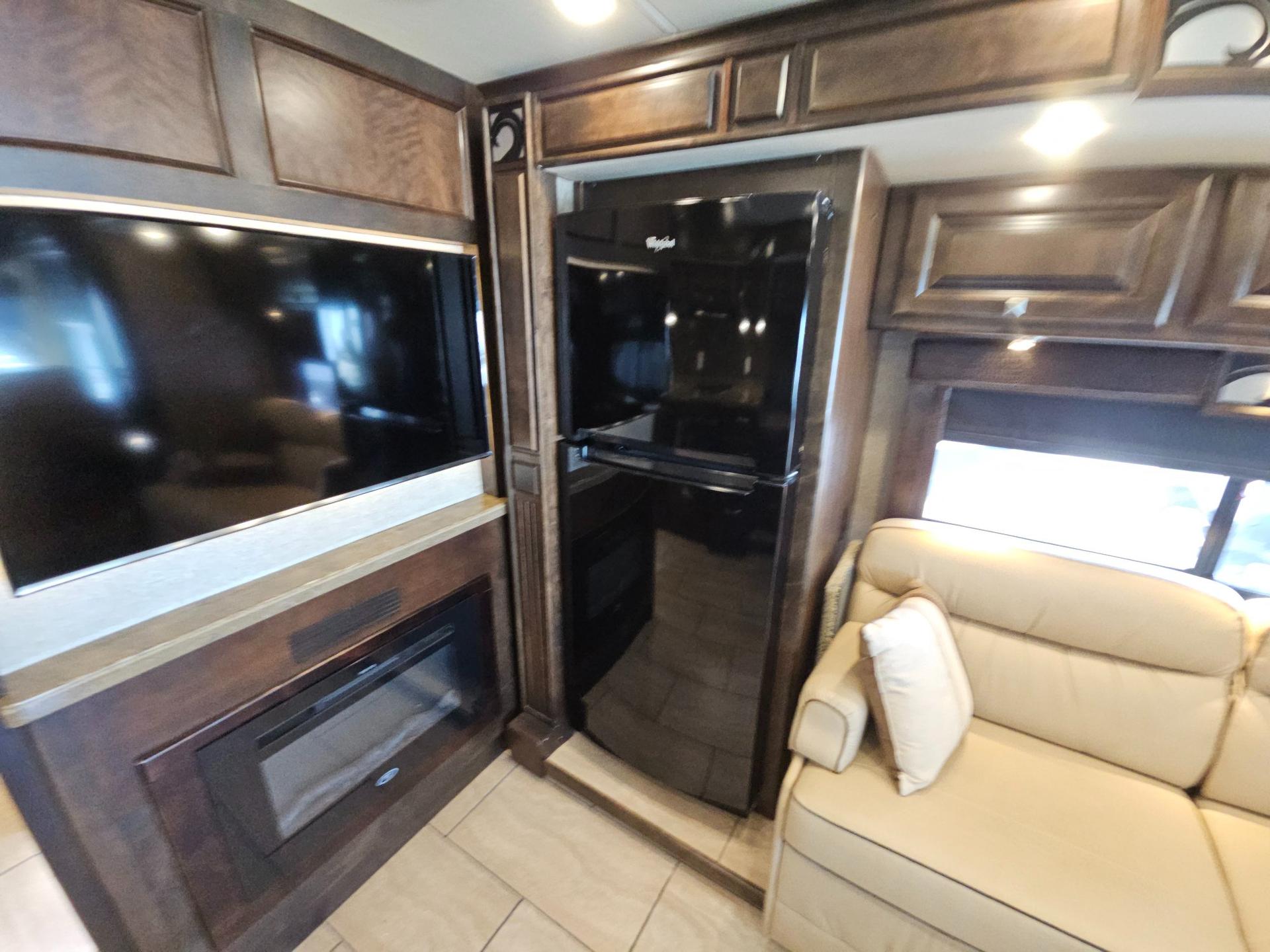 2017 Tiffin Motor Coach 2017 Tiffin Motor Coach Breeze - thumbnail 9