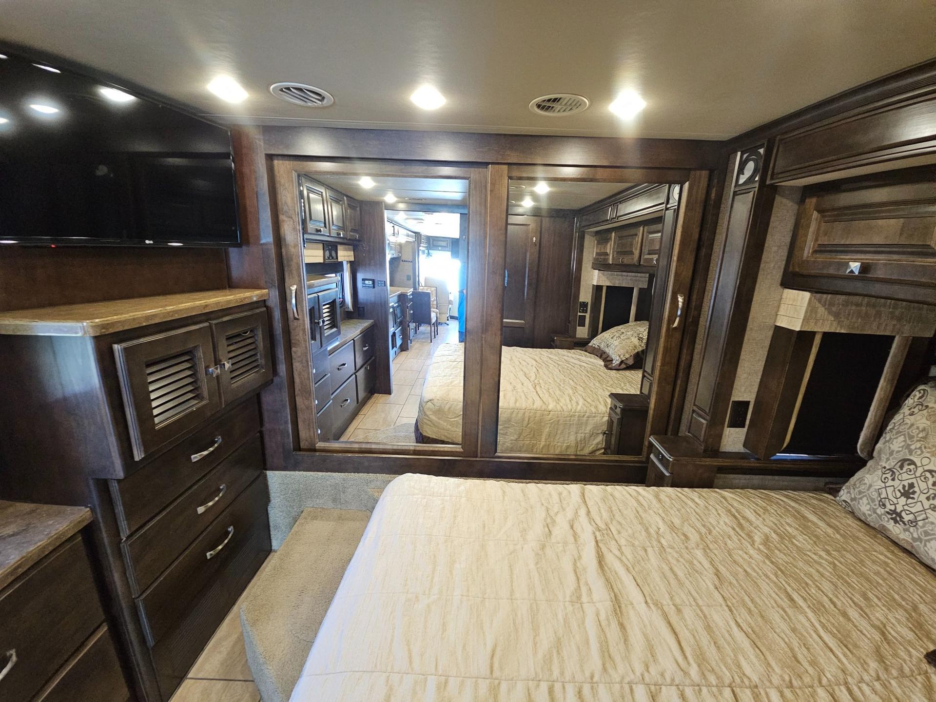 2017 Tiffin Motor Coach 2017 Tiffin Motor Coach Breeze - thumbnail 18