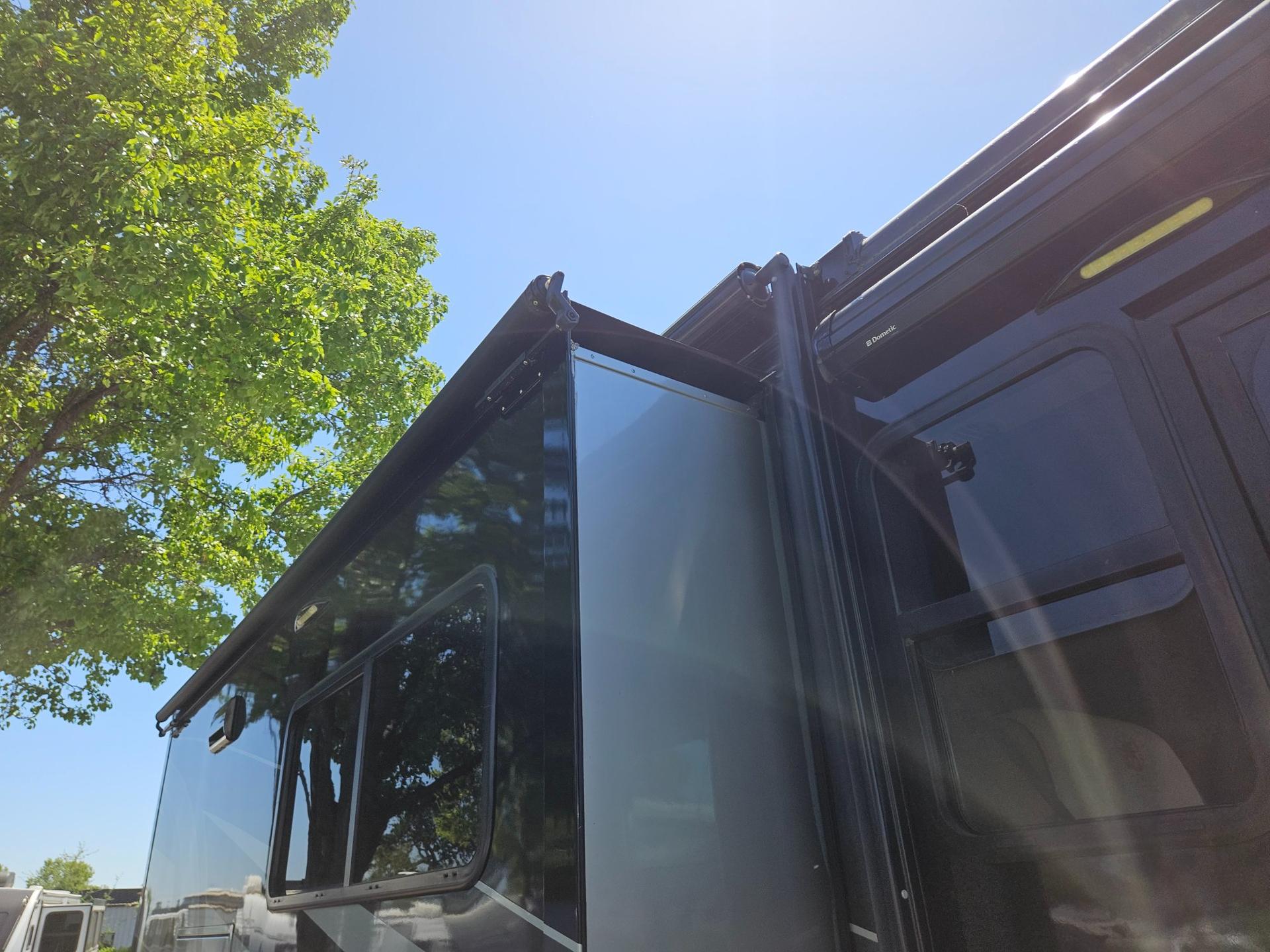 2017 Tiffin Motor Coach 2017 Tiffin Motor Coach Breeze - thumbnail 24
