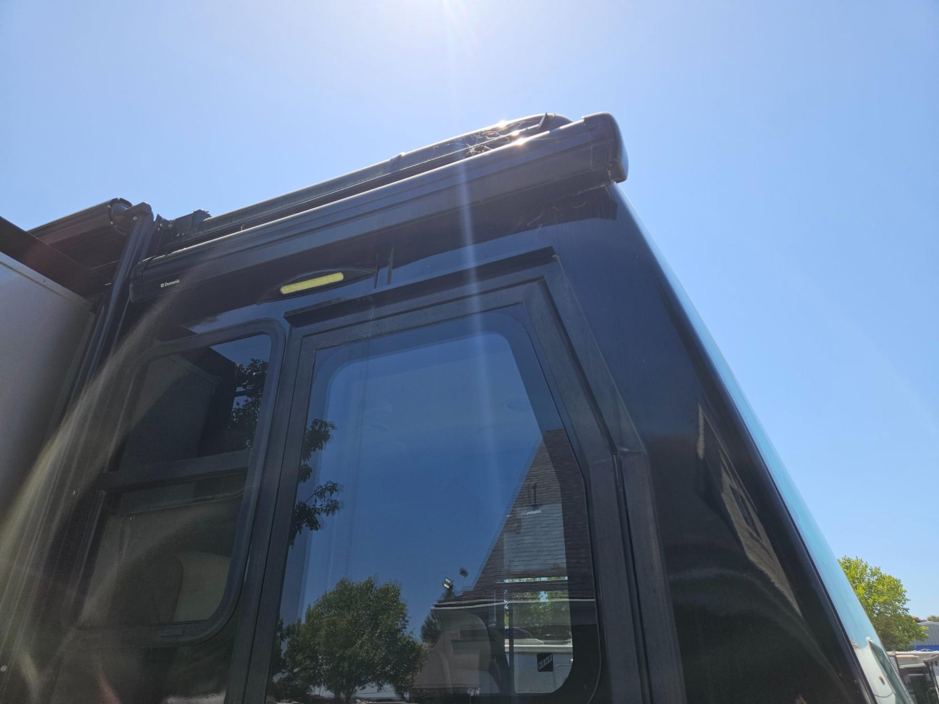 2017 Tiffin Motor Coach 2017 Tiffin Motor Coach Breeze - thumbnail 25
