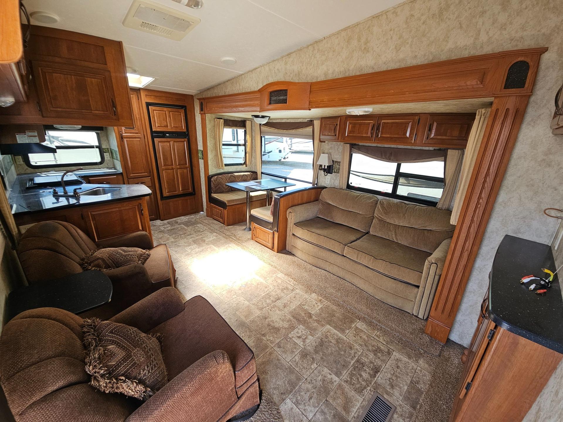 2012 Keystone RV 2012 Keystone RV Cougar High Country - thumbnail 5