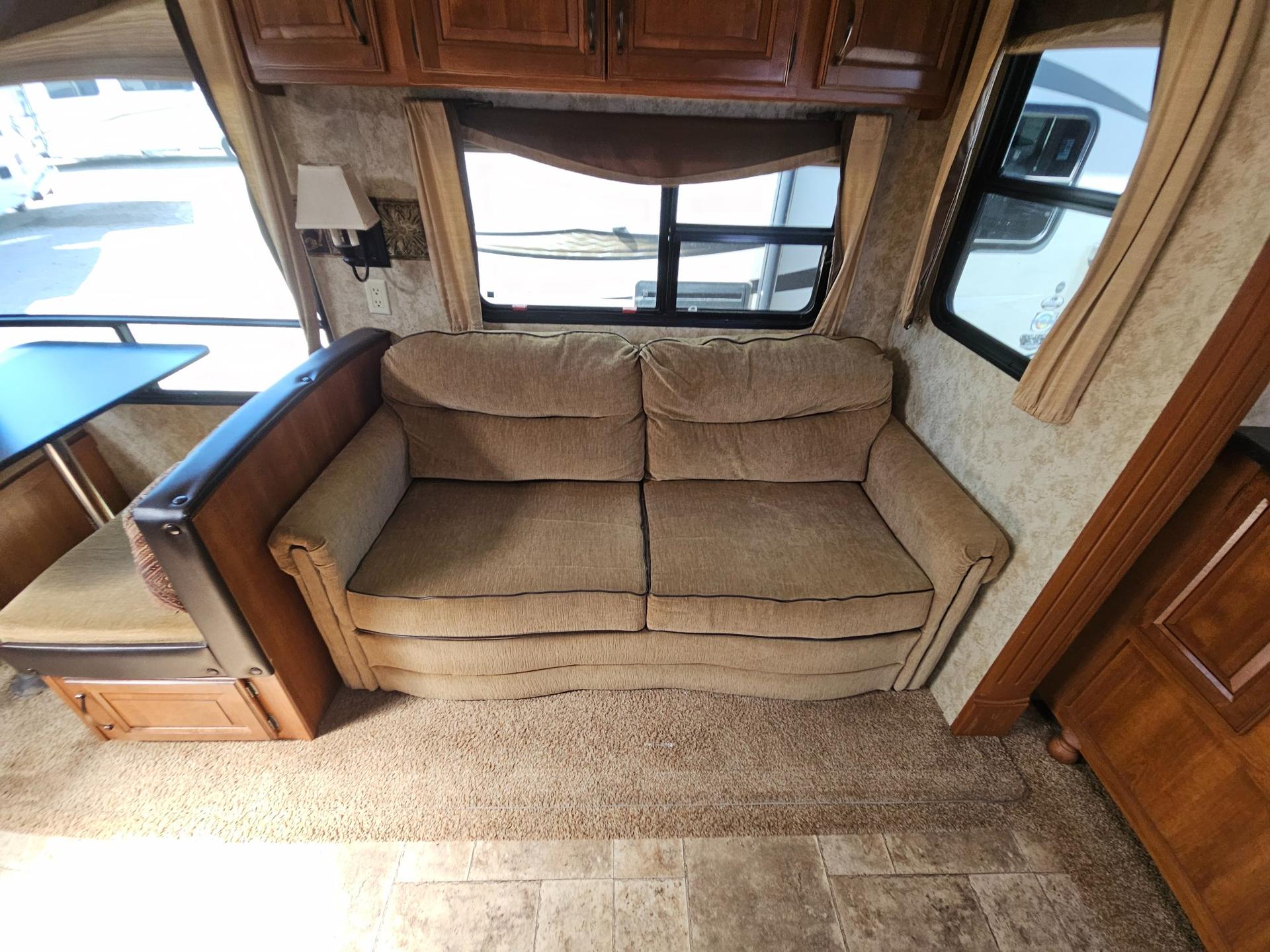 2012 Keystone RV 2012 Keystone RV Cougar High Country - thumbnail 27