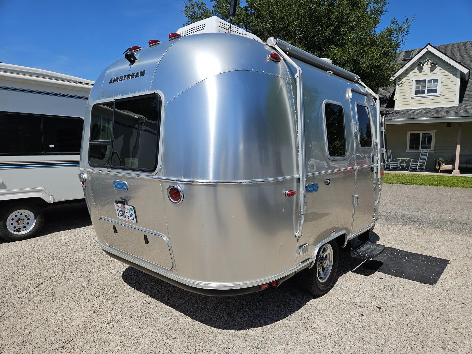 2022 Airstream 2022 Airstream Bambi - thumbnail 3