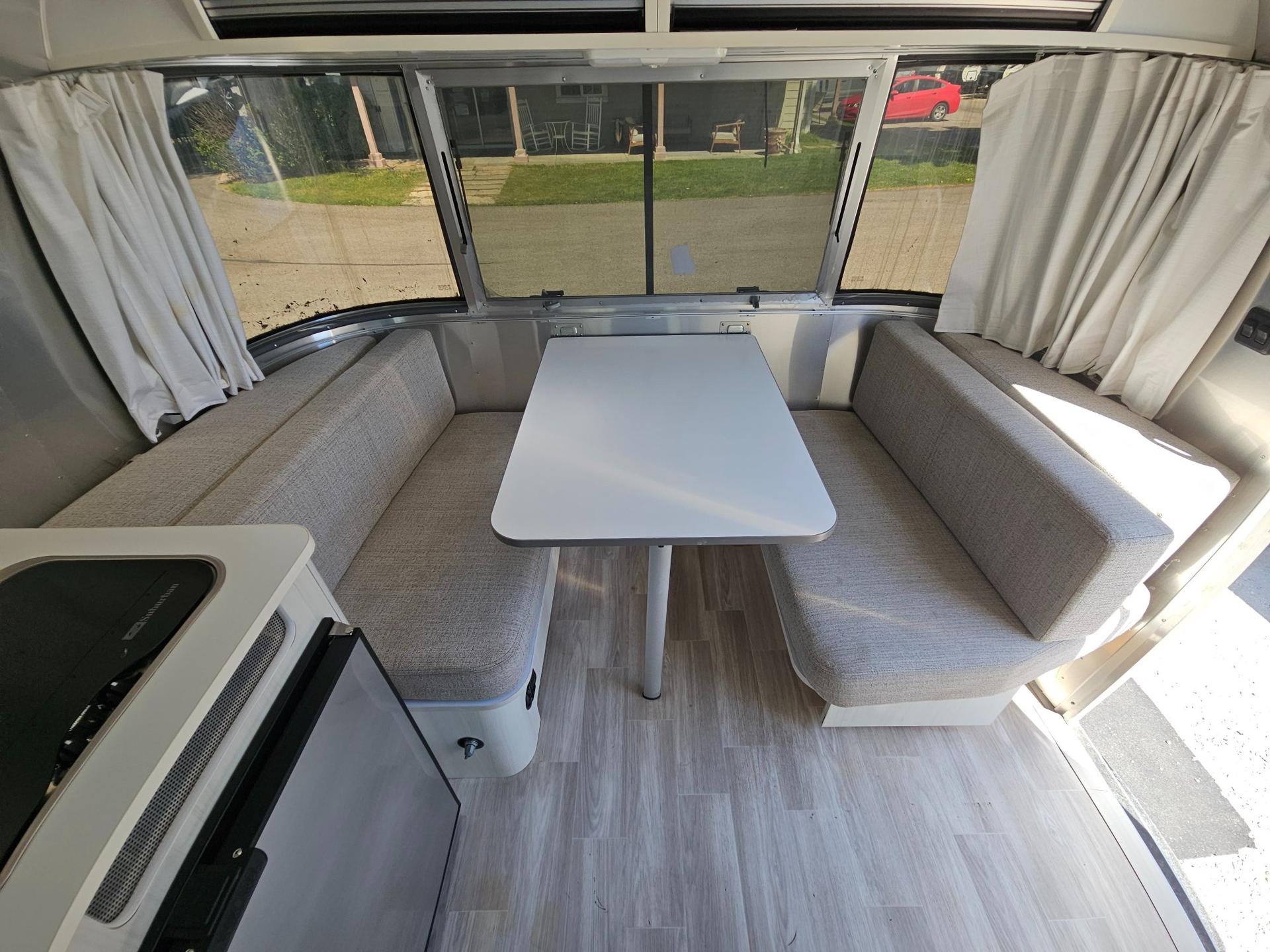 2022 Airstream 2022 Airstream Bambi - thumbnail 8