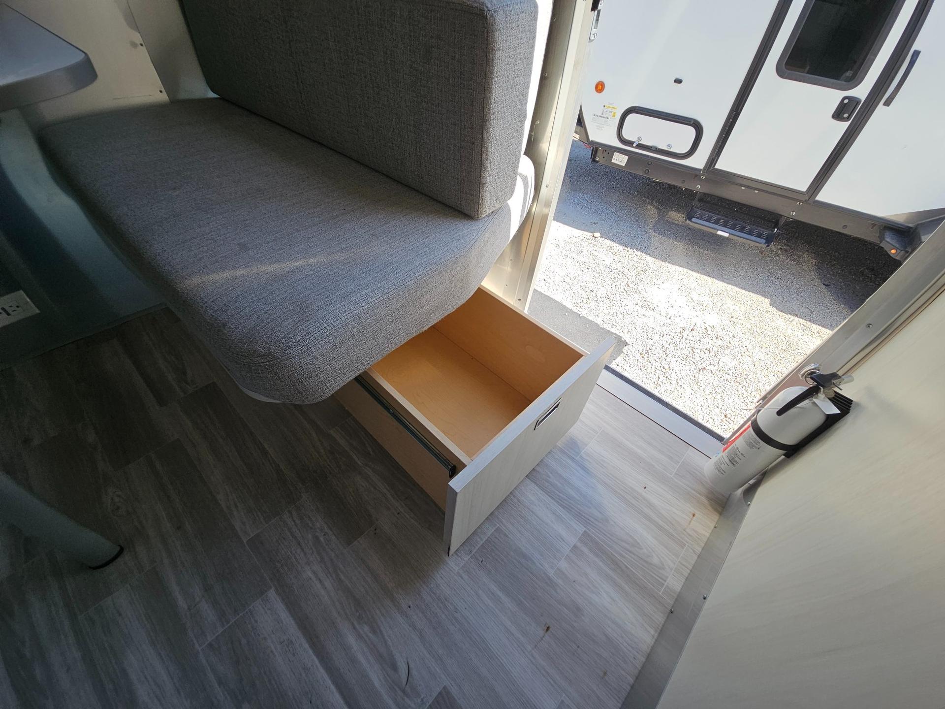 2022 Airstream 2022 Airstream Bambi - thumbnail 9
