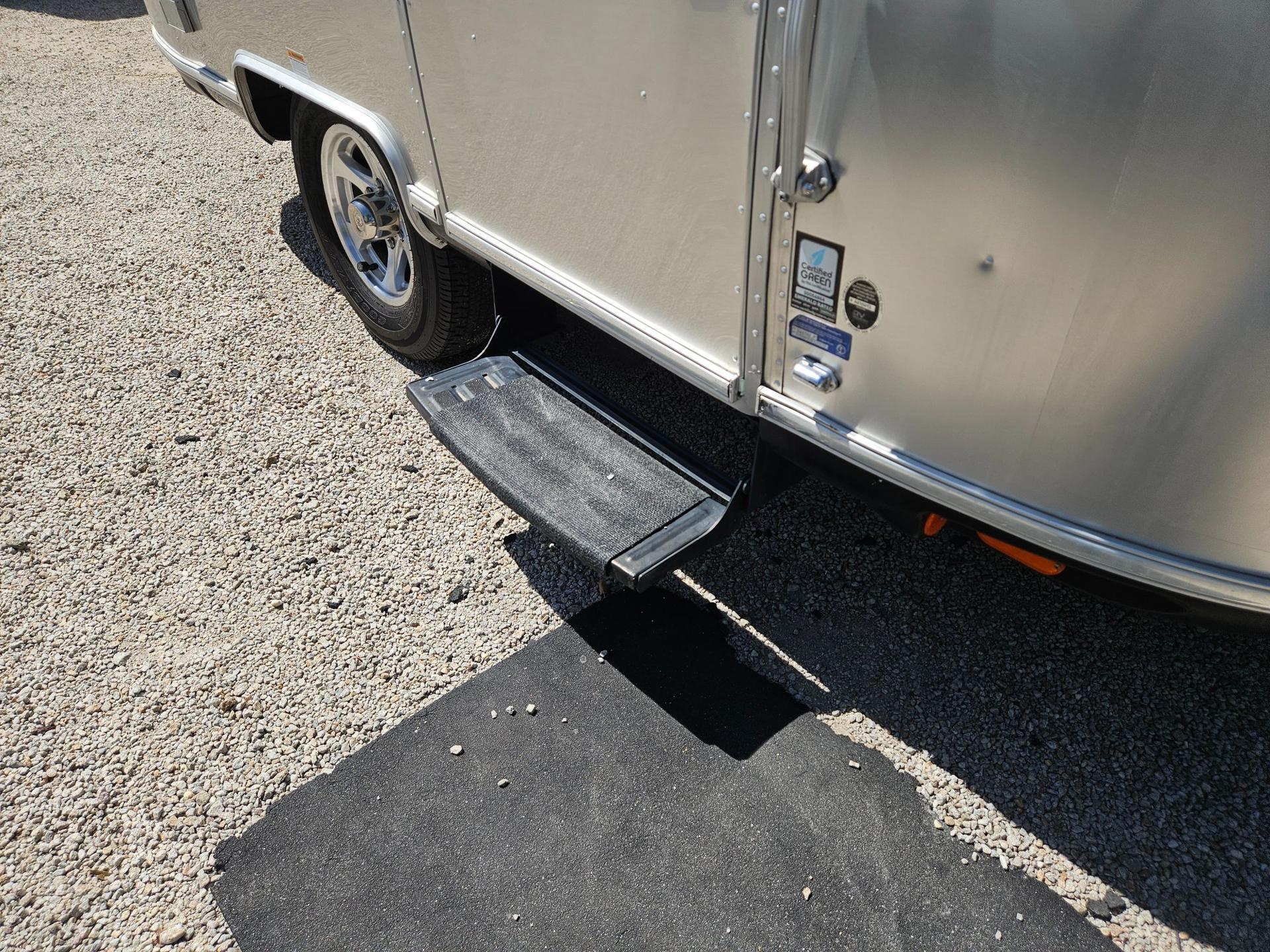 2022 Airstream 2022 Airstream Bambi - thumbnail 27