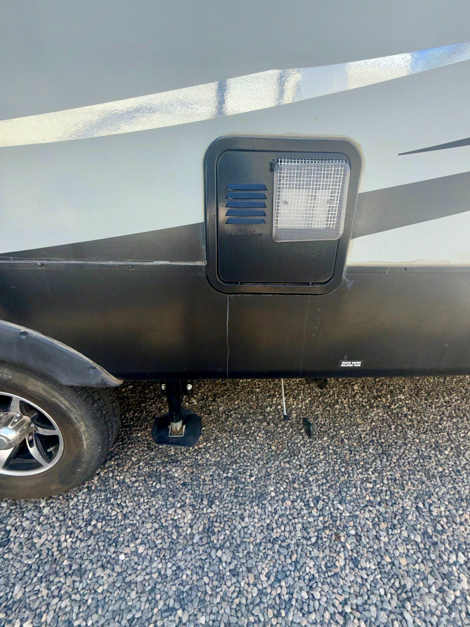 2019 Forest River RV 2019 Forest River RV Cherokee Artic Wolf - thumbnail 10