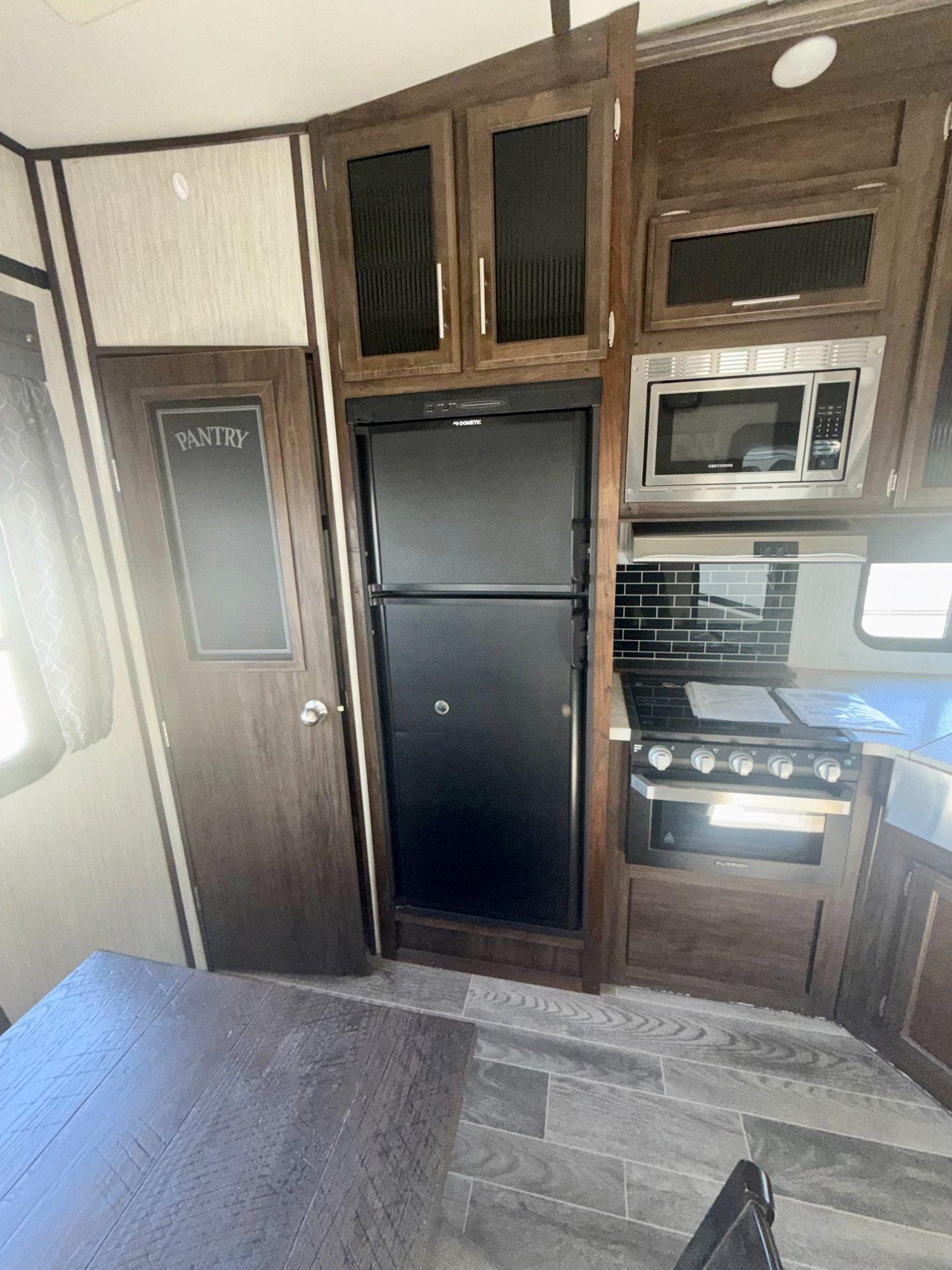 2019 Forest River RV 2019 Forest River RV Cherokee Artic Wolf - thumbnail 13