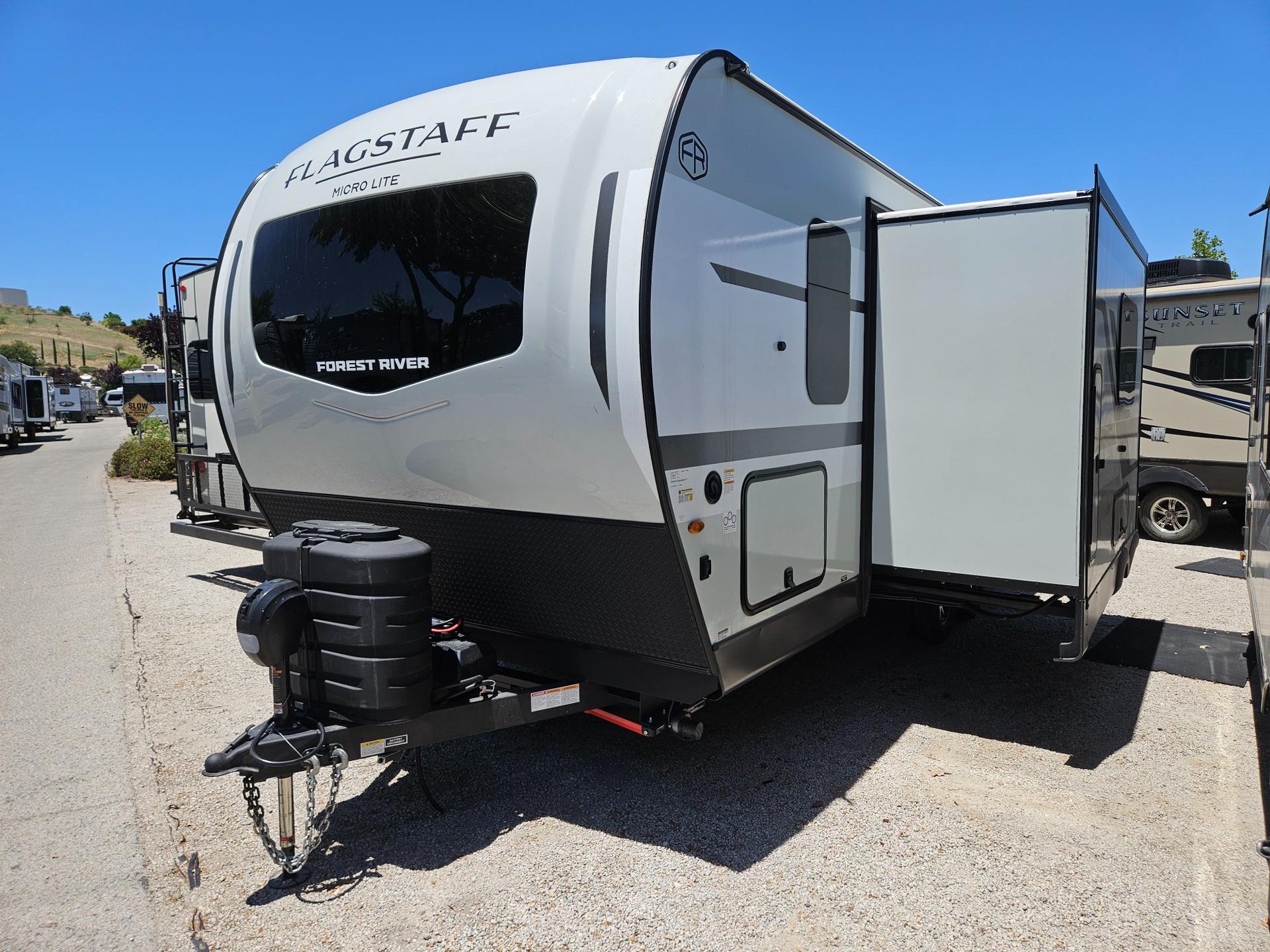2026 Forest River RV 2026 Forest River RV Flagstaff Micro Lite - thumbnail 4