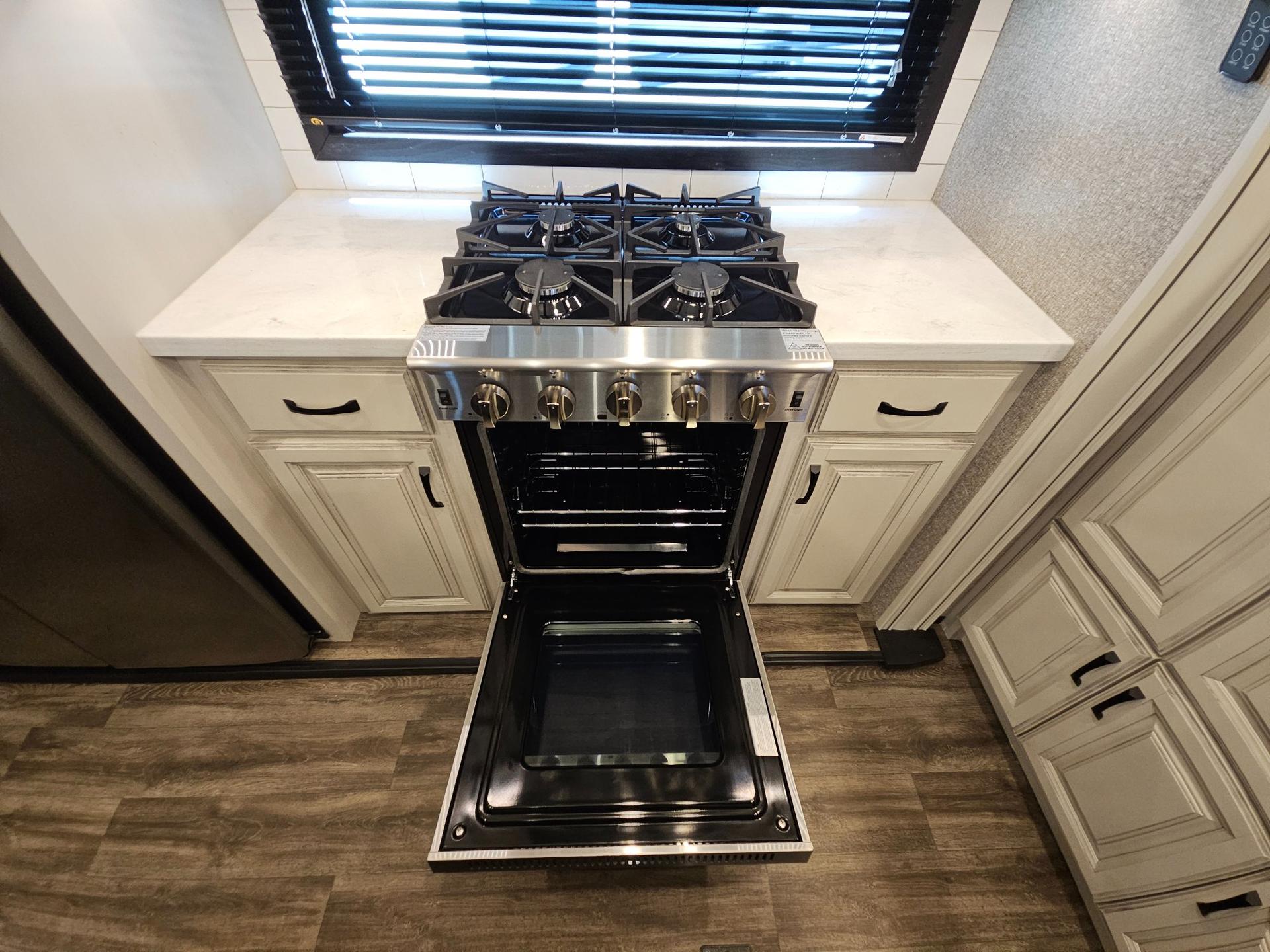 2023 Jayco 2023 Jayco North Point - thumbnail 10