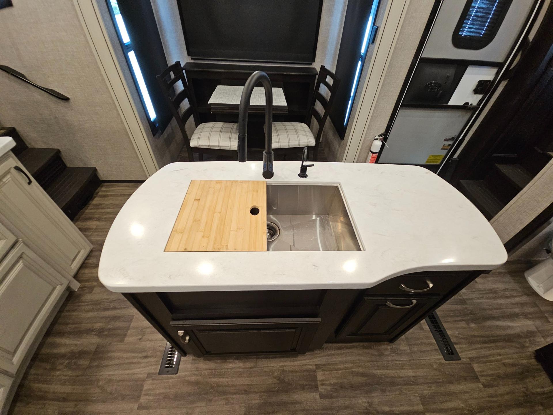 2023 Jayco 2023 Jayco North Point - thumbnail 12