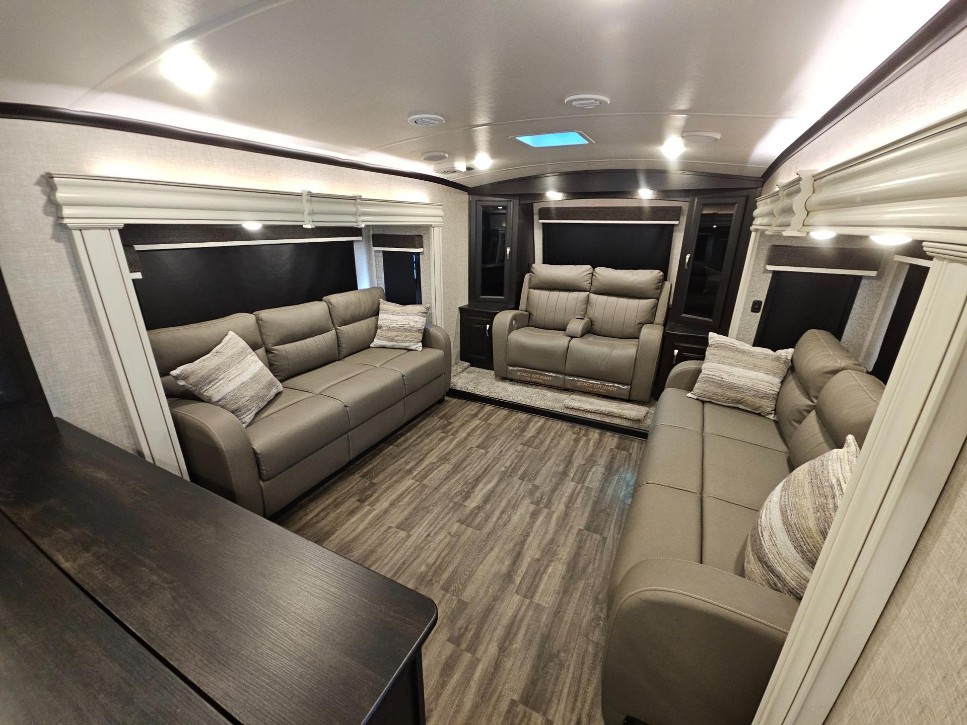 2023 Jayco 2023 Jayco North Point - thumbnail 16