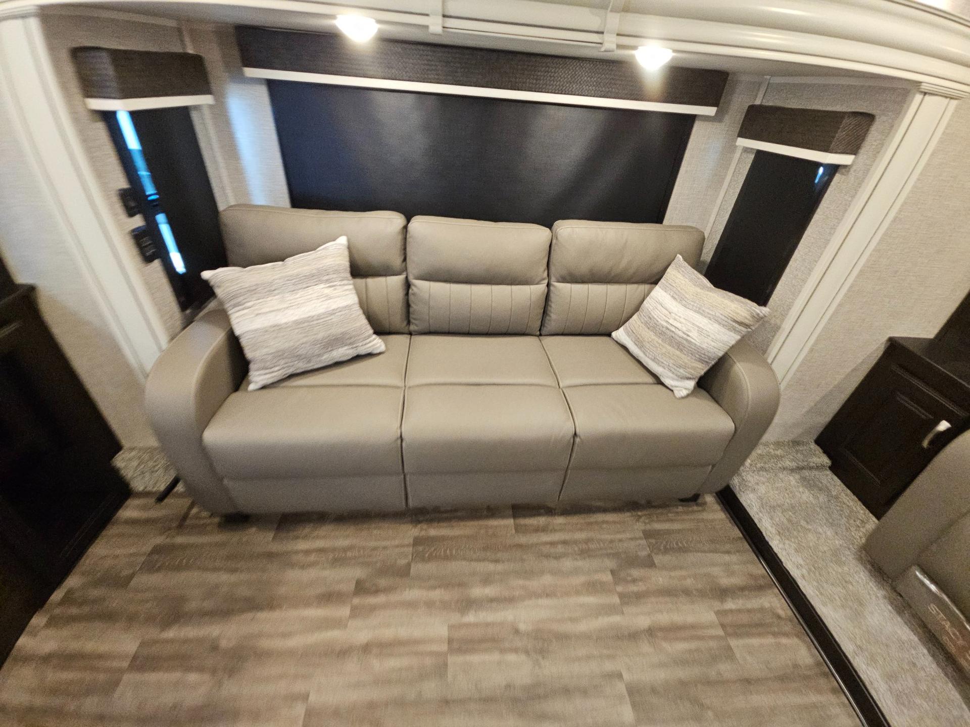 2023 Jayco 2023 Jayco North Point - thumbnail 18