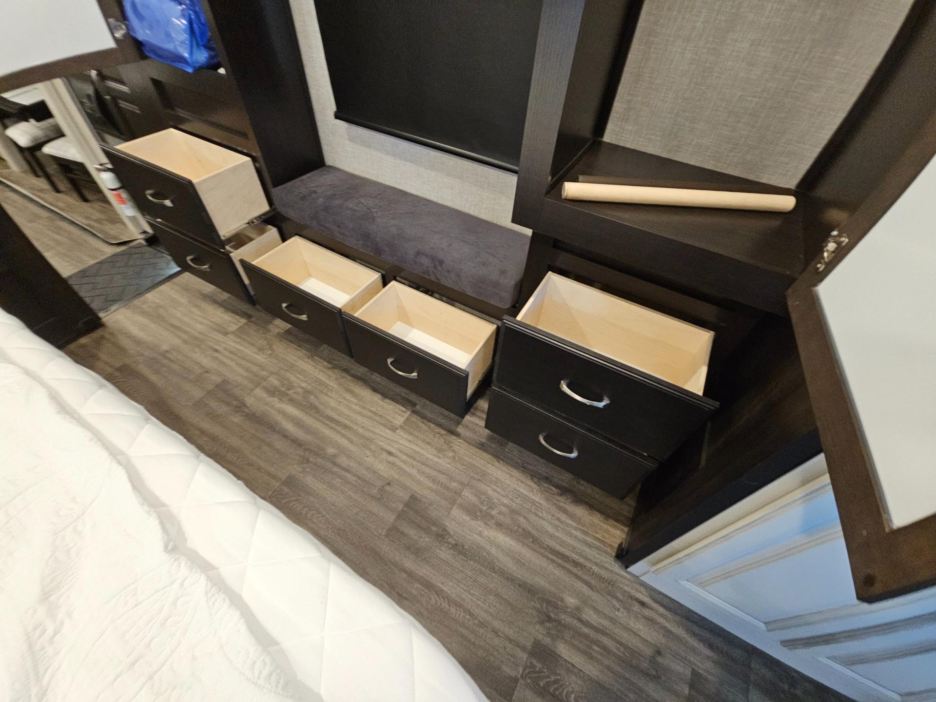 2023 Jayco 2023 Jayco North Point - thumbnail 42