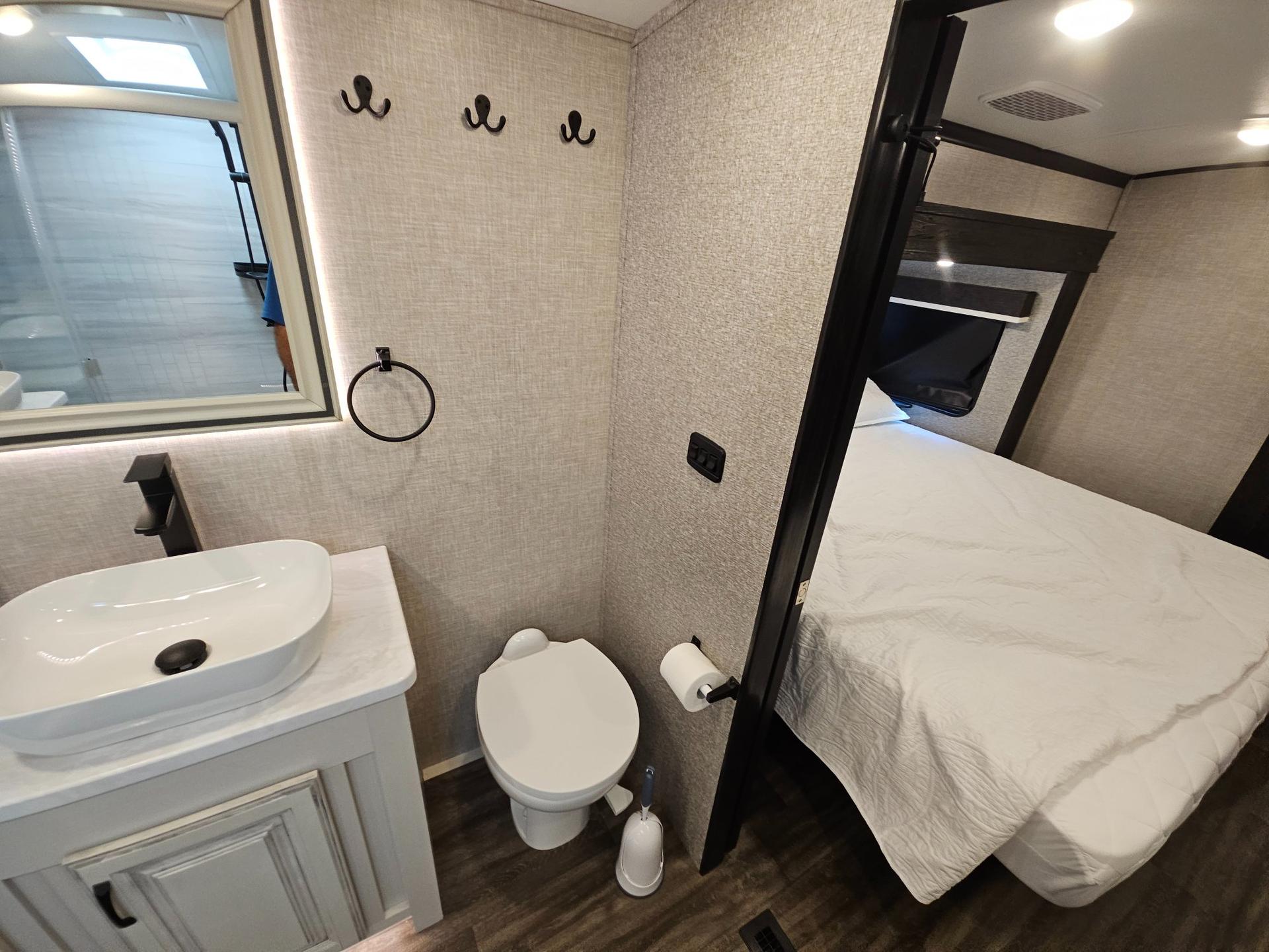 2023 Jayco 2023 Jayco North Point - thumbnail 45