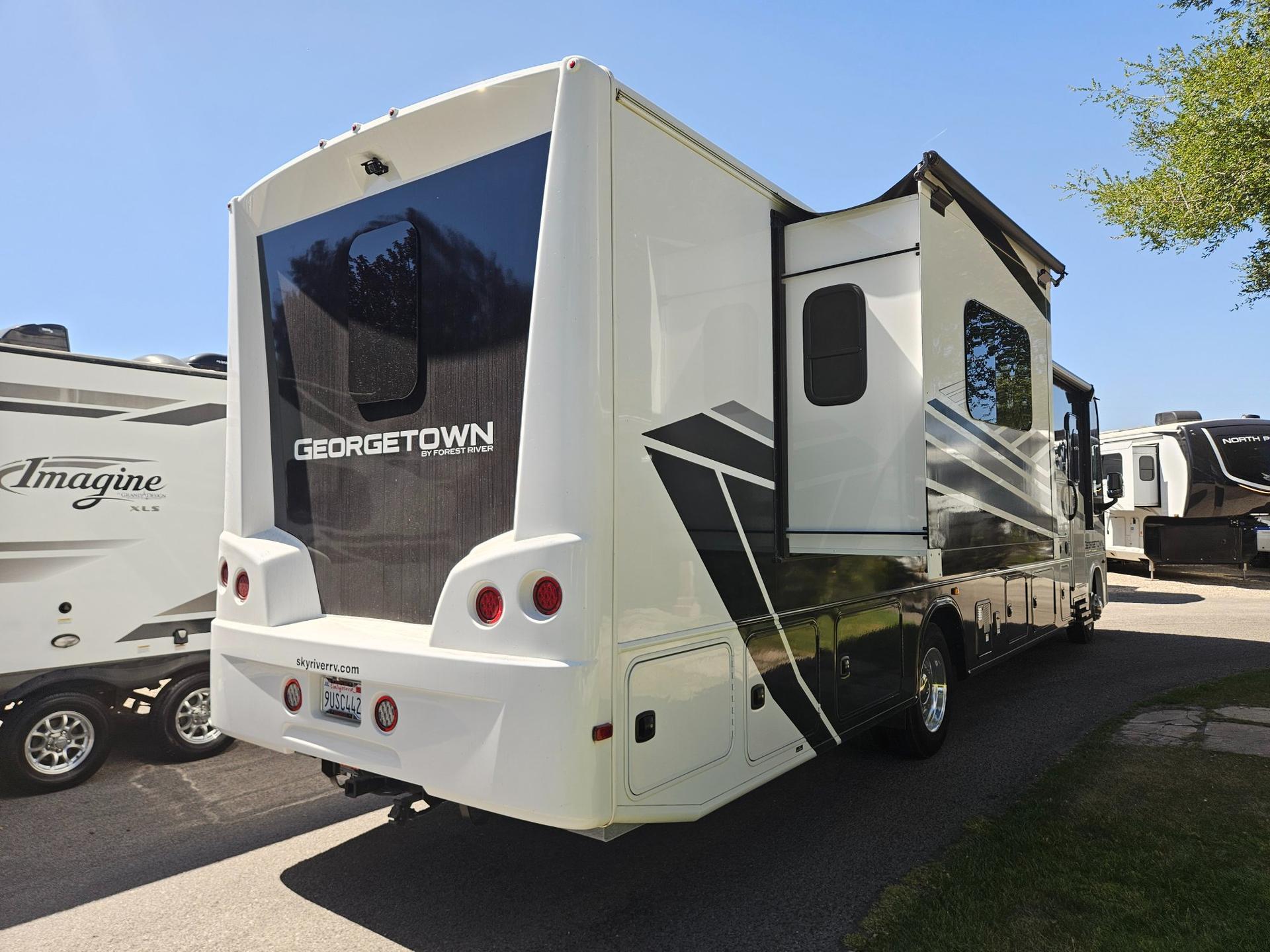 2024 Forest River RV 2024 Forest River RV Georgetown - thumbnail 3