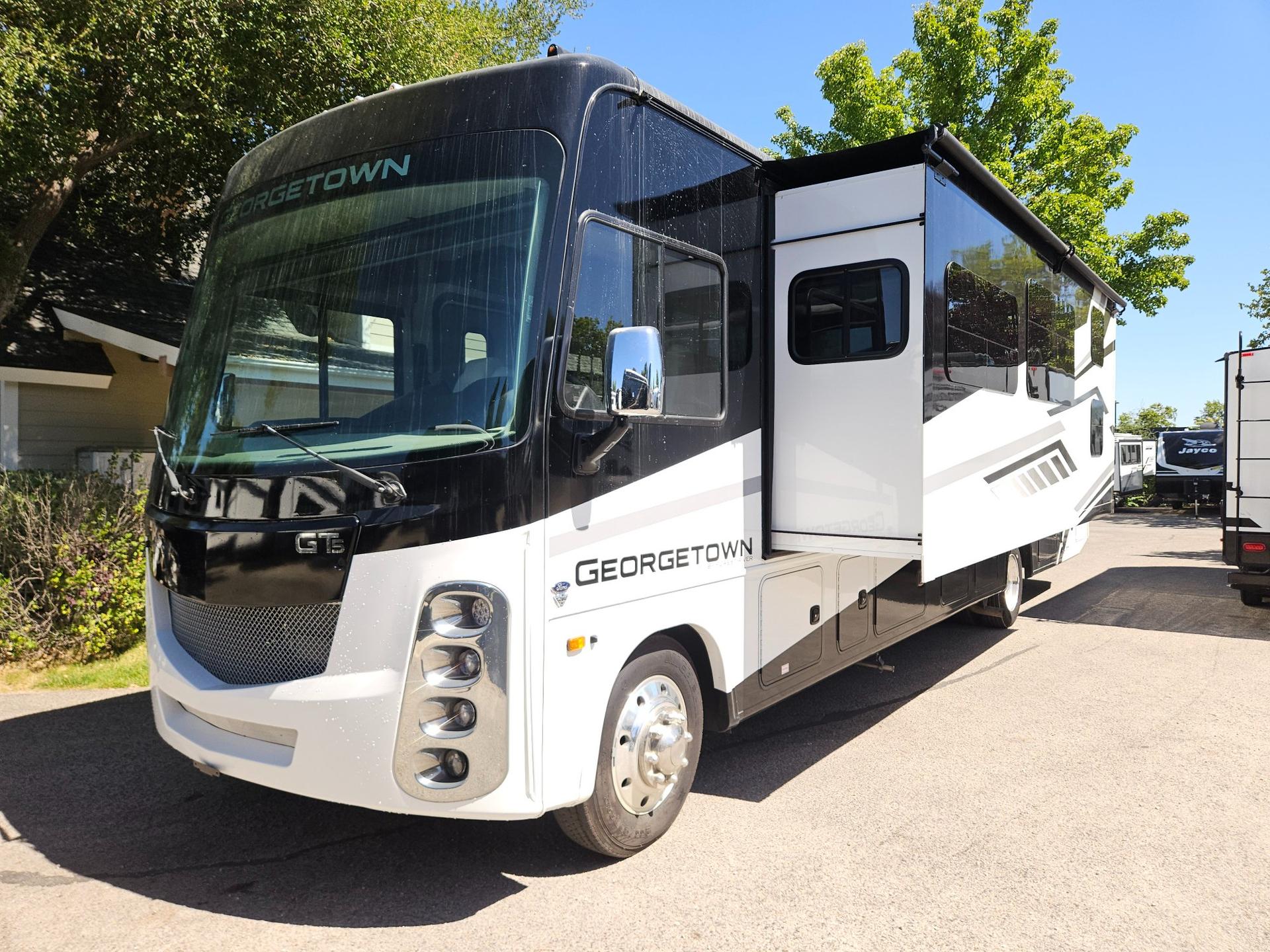 2024 Forest River RV 2024 Forest River RV Georgetown - thumbnail 4