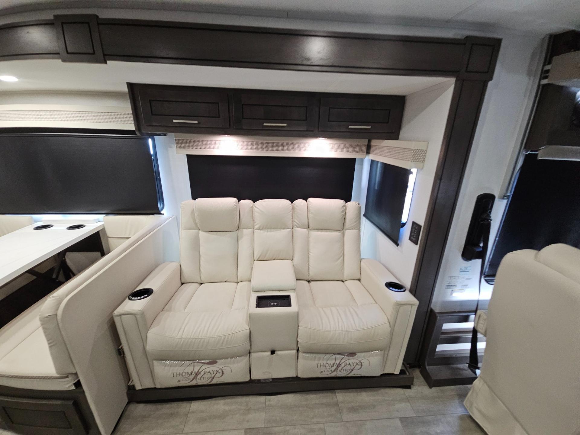 2024 Forest River RV 2024 Forest River RV Georgetown - thumbnail 7