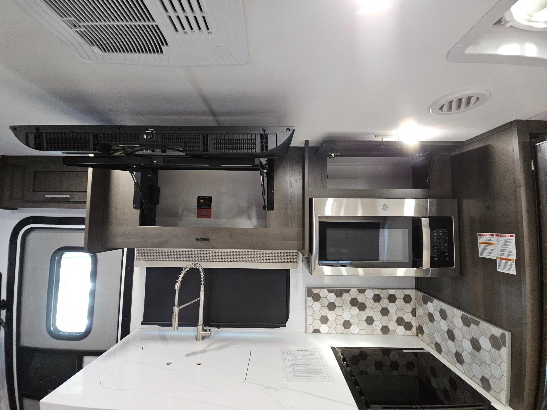 2024 Forest River RV 2024 Forest River RV Georgetown - thumbnail 17