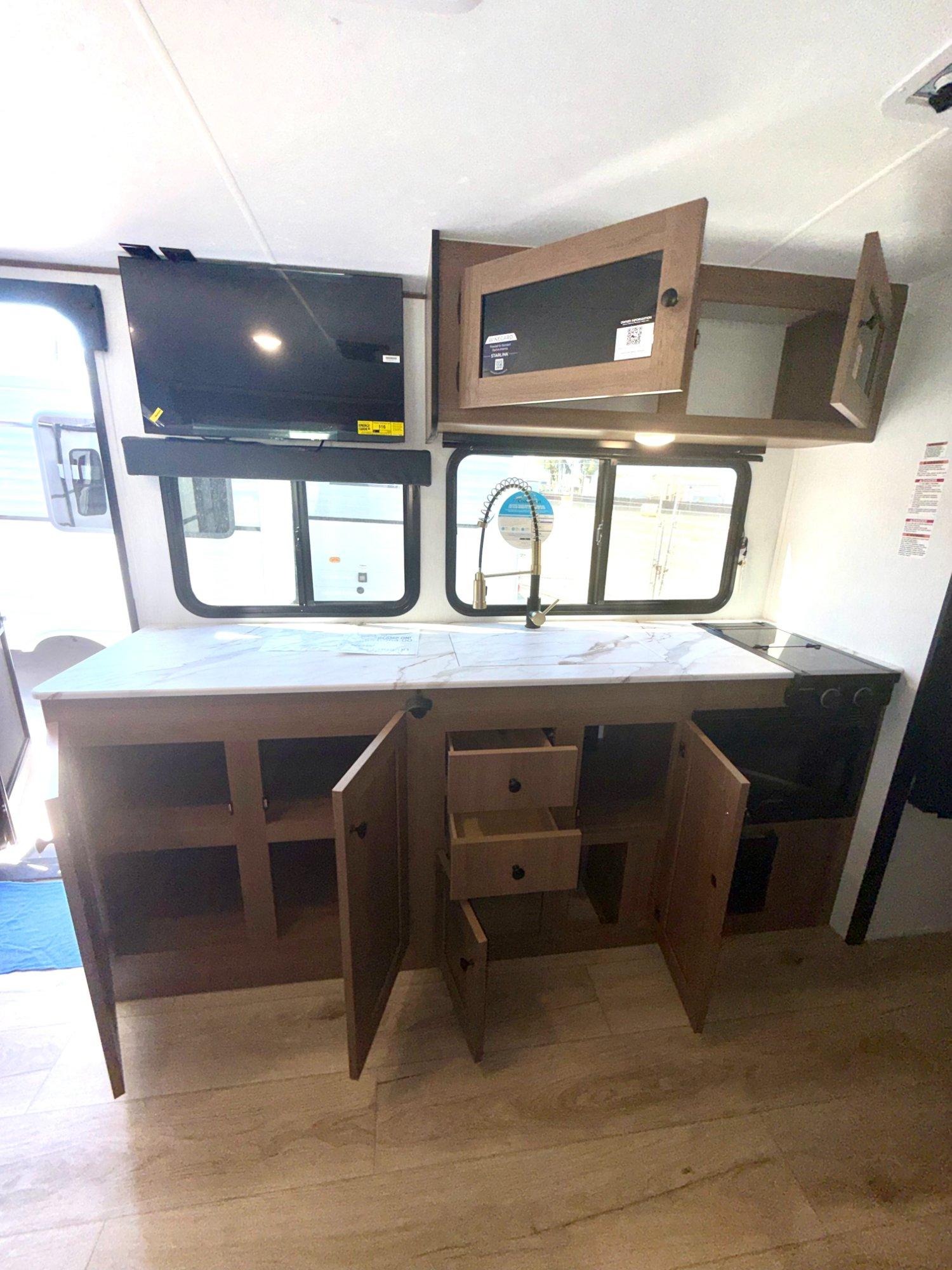 2026 Coachmen 2026 Coachmen Apex Nano - thumbnail 22