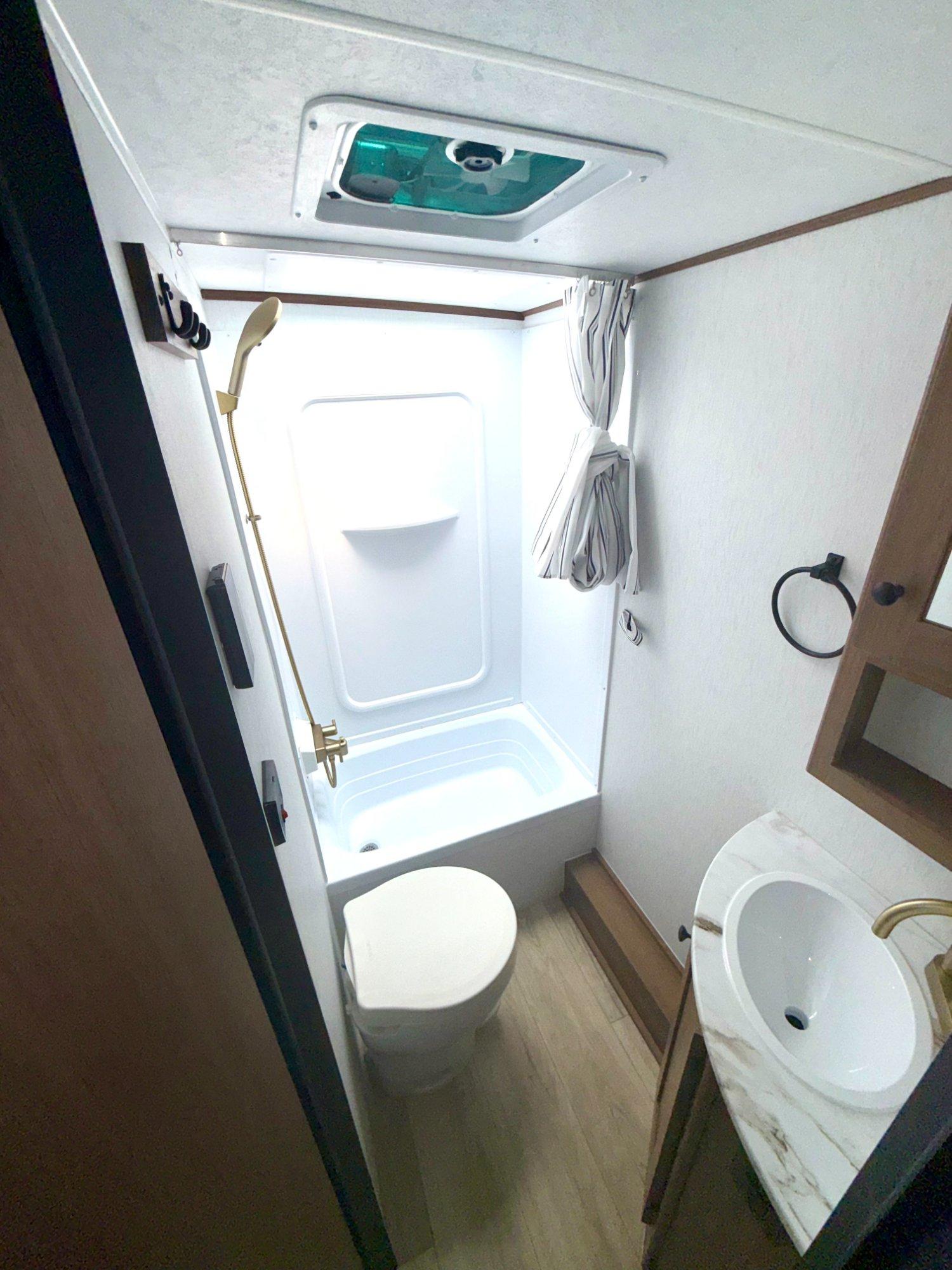 2026 Coachmen 2026 Coachmen Apex Nano - thumbnail 20