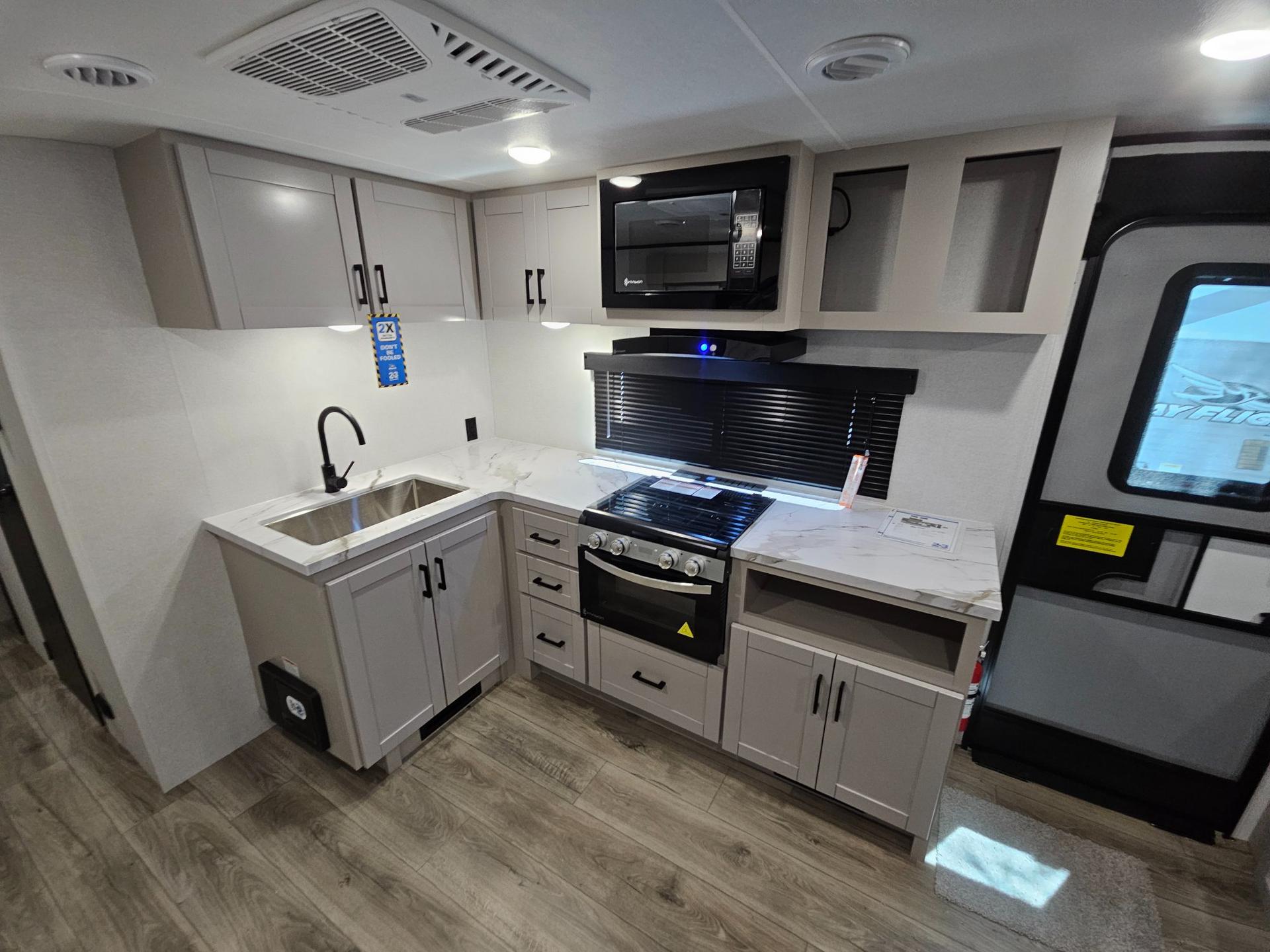 2026 Jayco 2026 Jayco Jay Feather SL - thumbnail 15