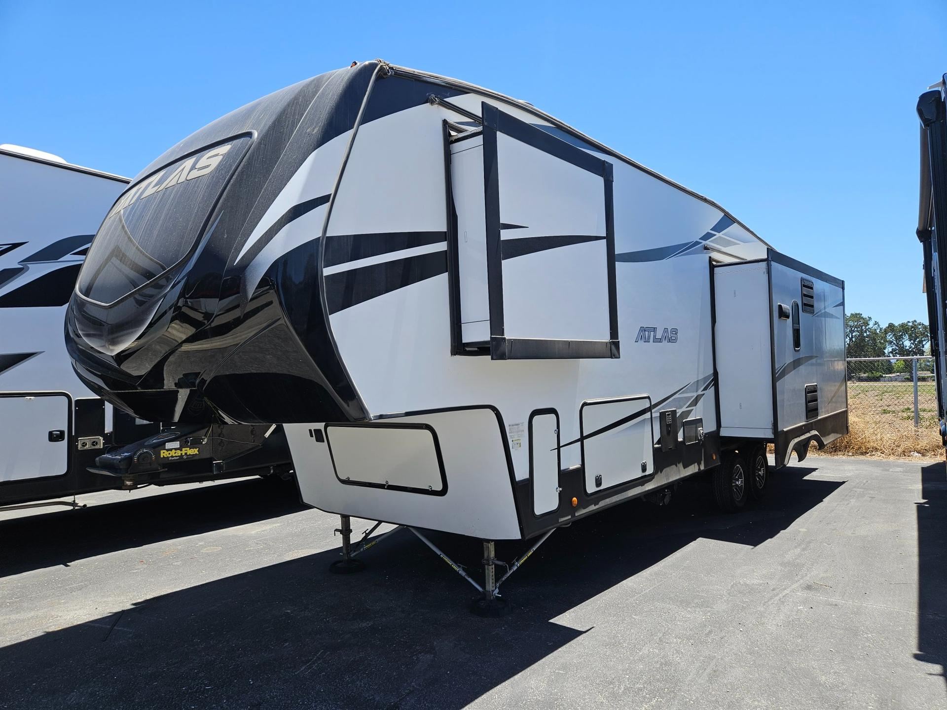 2021 Keystone RV 2021 Keystone RV Atlas - thumbnail 4