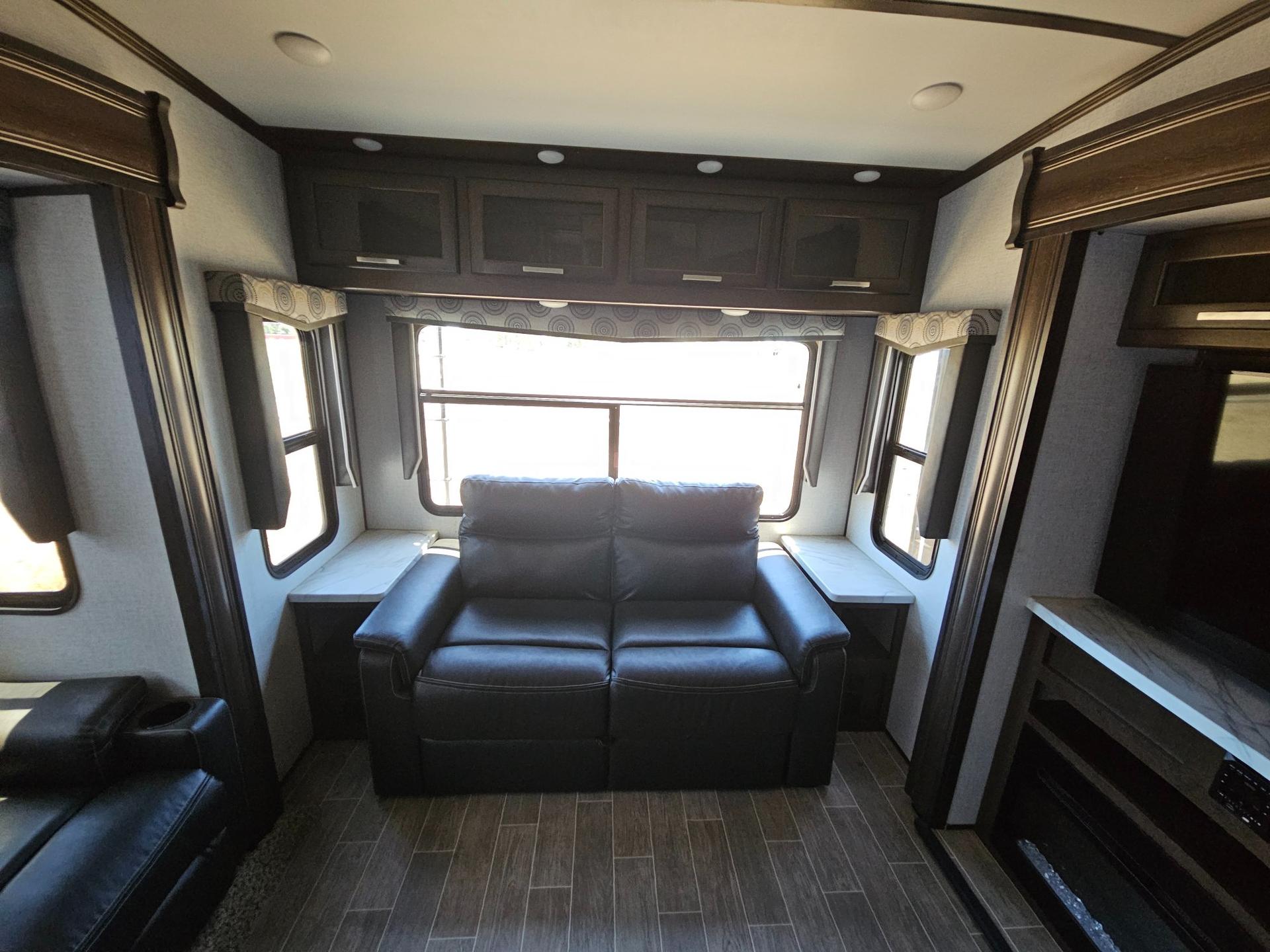 2021 Keystone RV 2021 Keystone RV Atlas - thumbnail 9