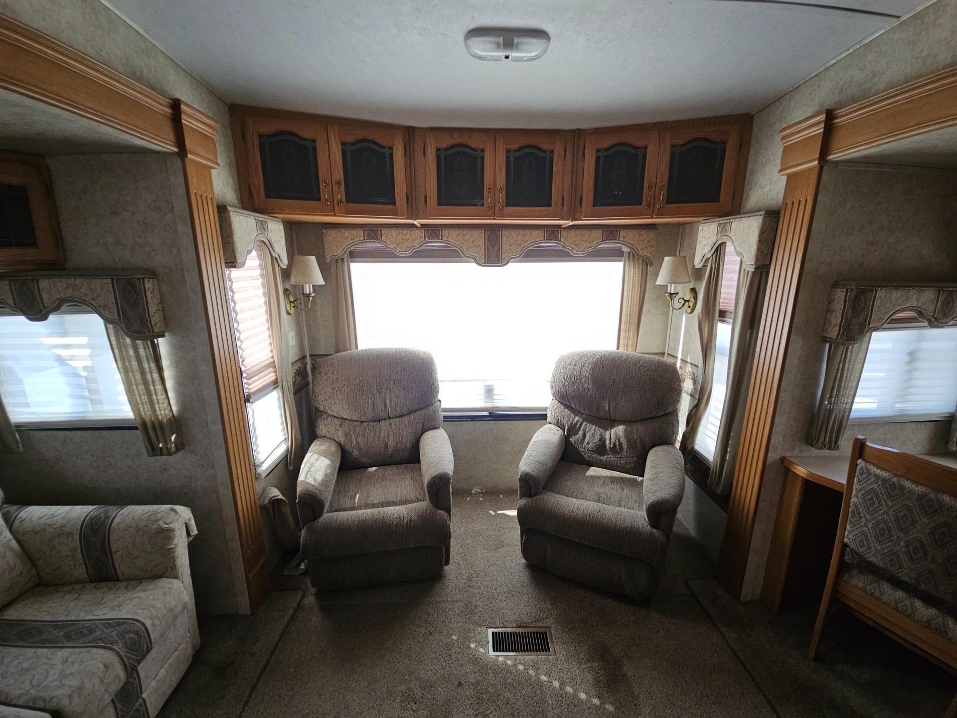 2007 Keystone RV 2007 Keystone RV Montana - thumbnail 6