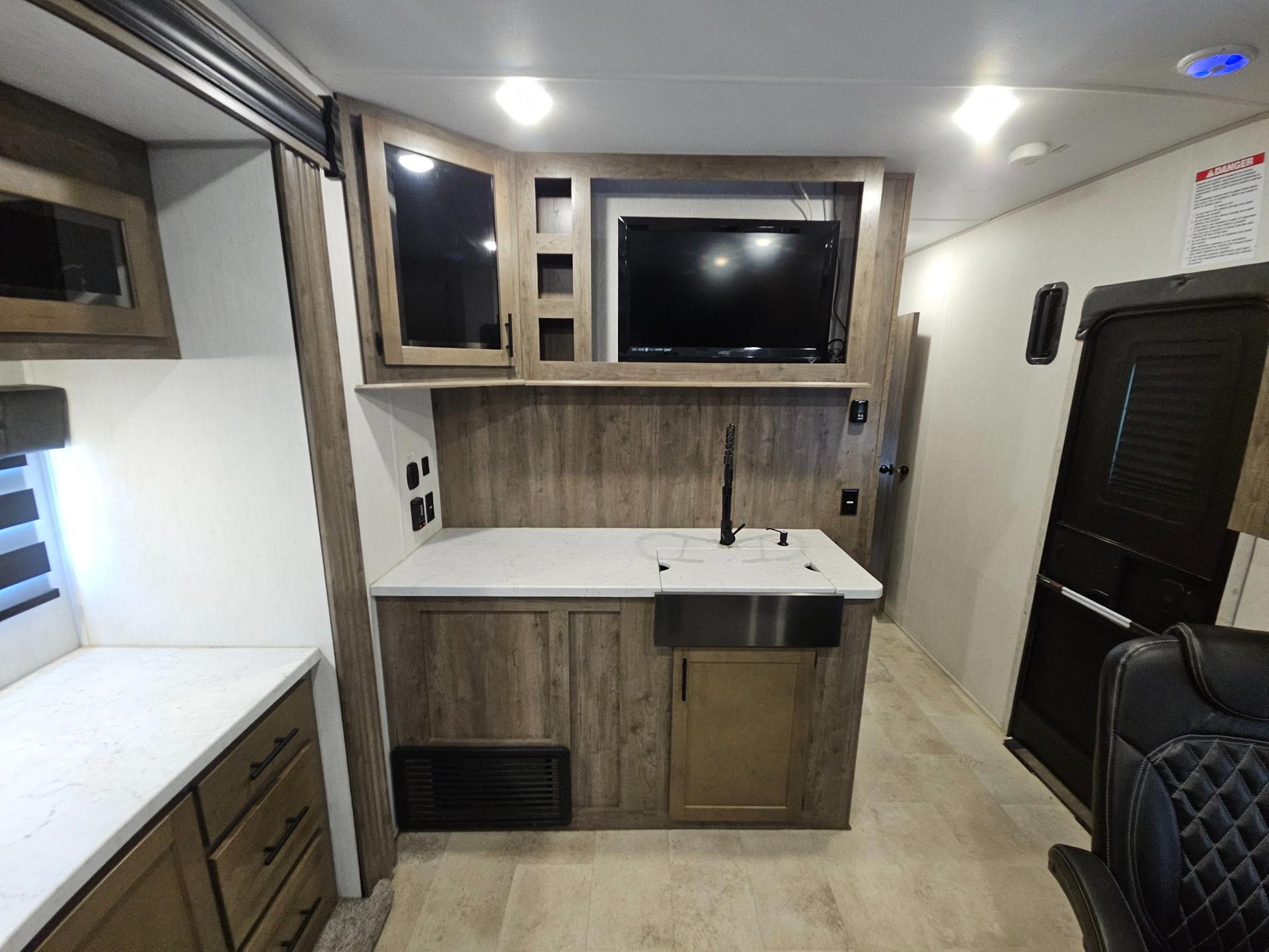 2021 Forest River RV 2021 Forest River RV Rogue - thumbnail 21
