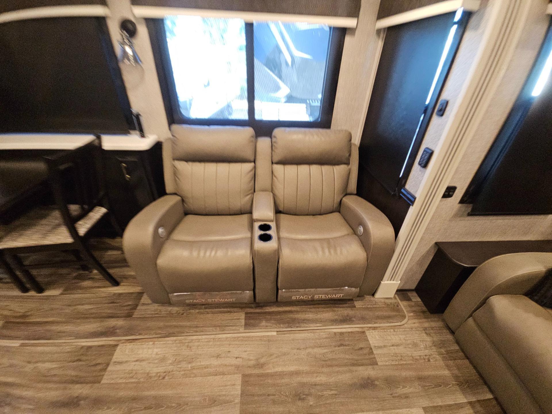 2022 Jayco 2022 Jayco Pinnacle - thumbnail 13
