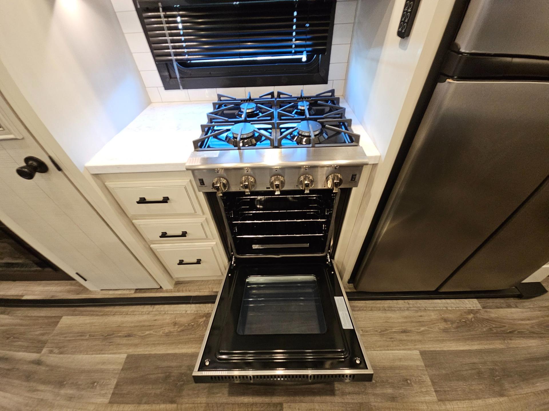 2022 Jayco 2022 Jayco Pinnacle - thumbnail 27