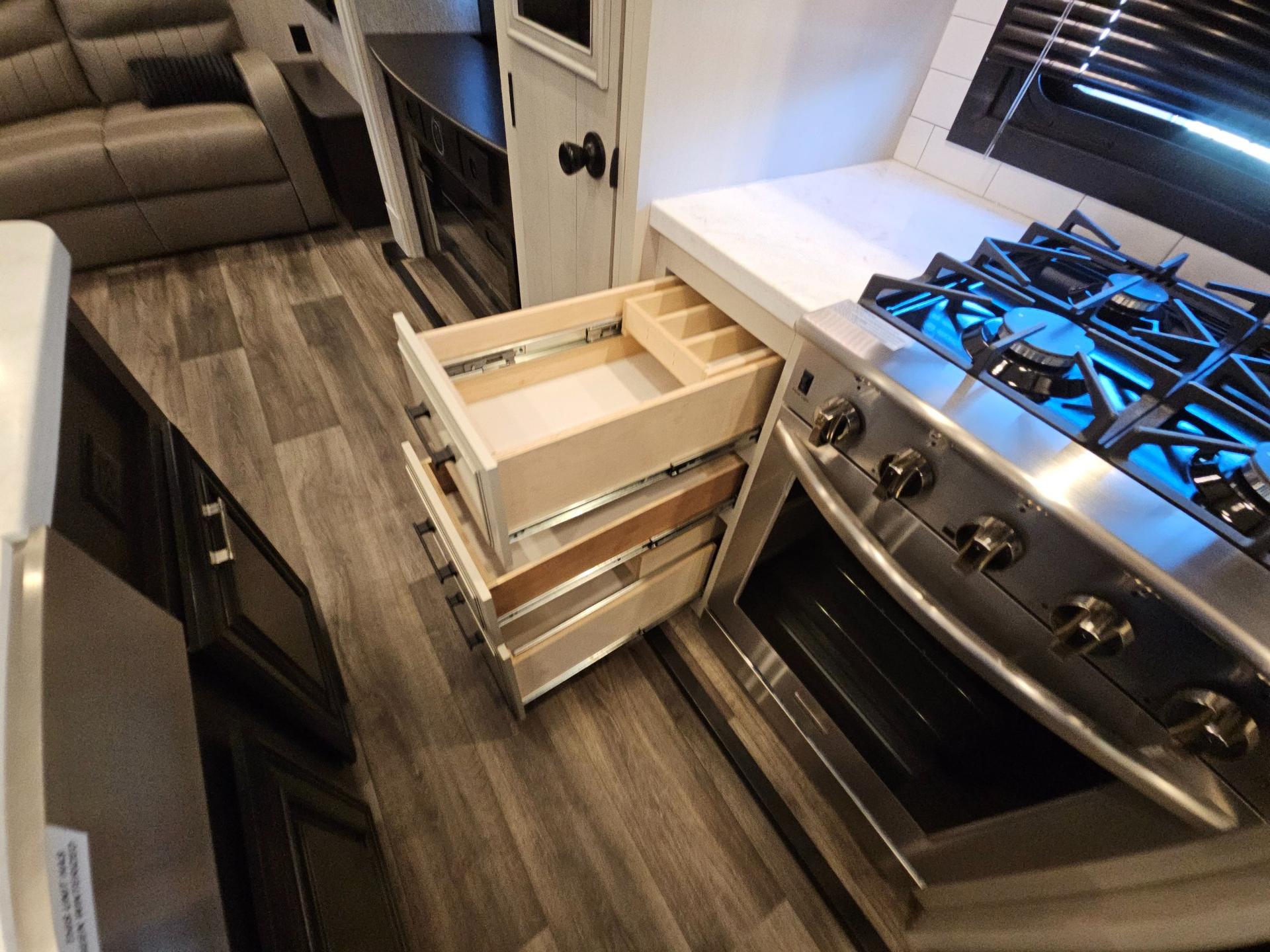 2022 Jayco 2022 Jayco Pinnacle - thumbnail 28